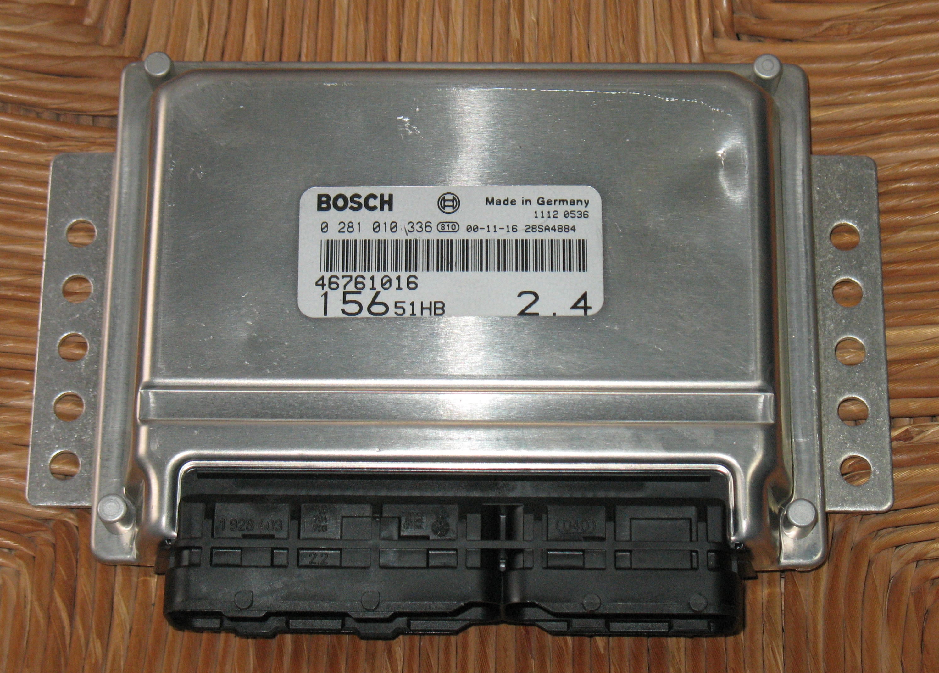 ECU centralina motore ALFA ROMEO 156 2.4 JTD BOSCH 0281010336 46761016 15651HB EDC 15C7