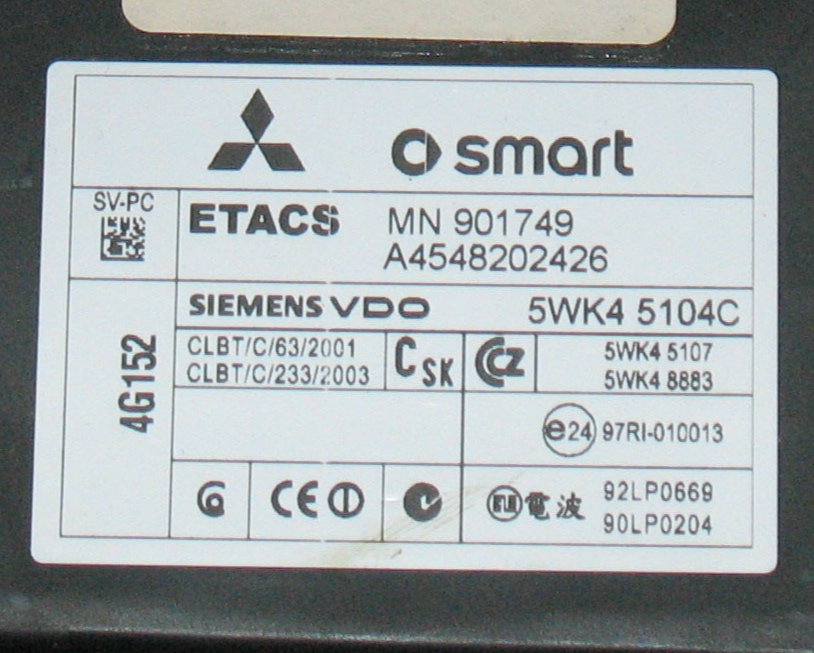 MN901749 CENTRALINA SCATOLA FUSIBILI FUSIBILIERA SMART FORFOUR 1.1 B 55KW (2005) RICAMBIO USATO A4548202426 5WK45104C