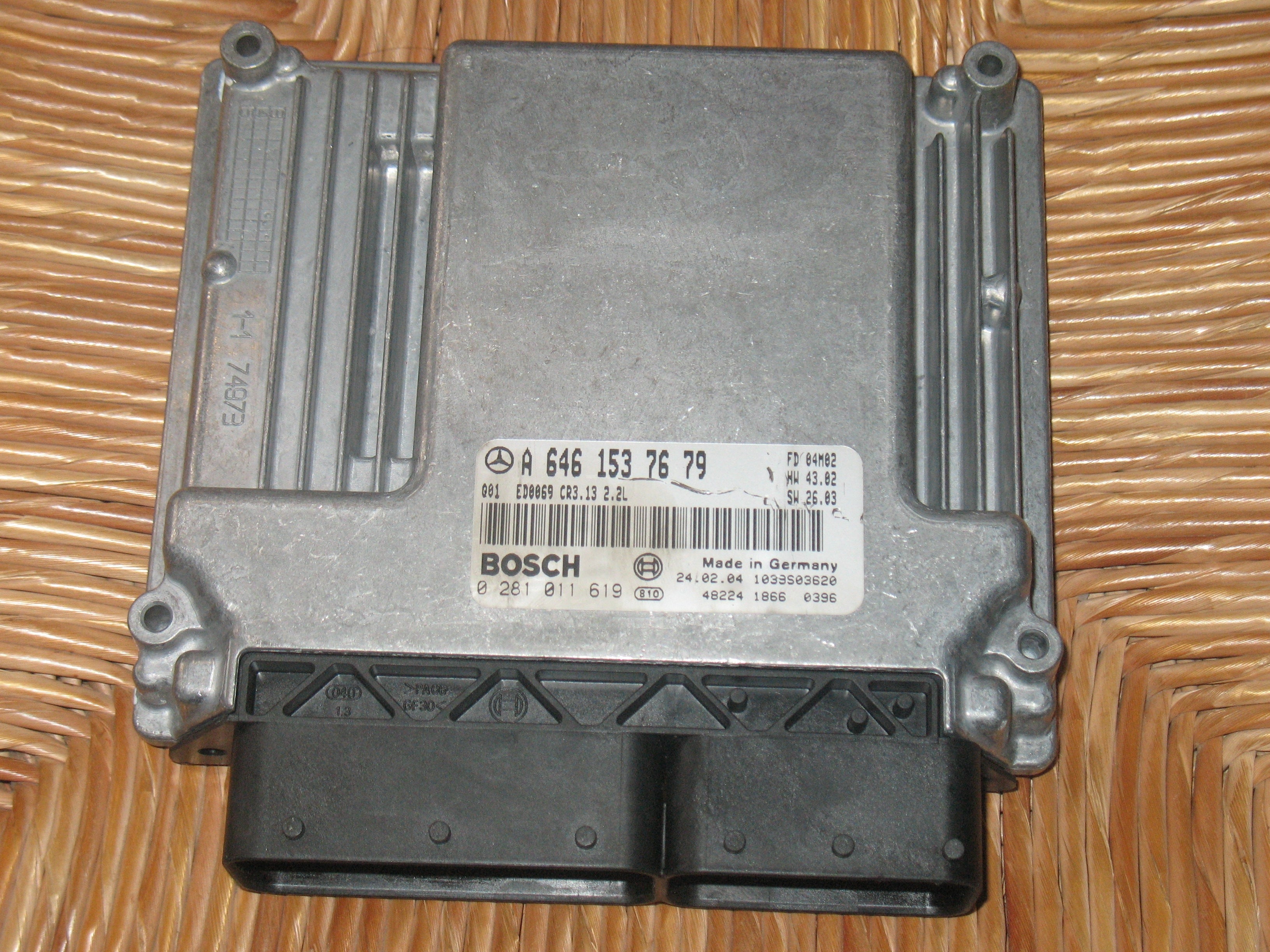 Ecu  MERCEDES SPORTCOUPE 2.2 CDI A6461537679 0281011619 EDC 16C2-7.13