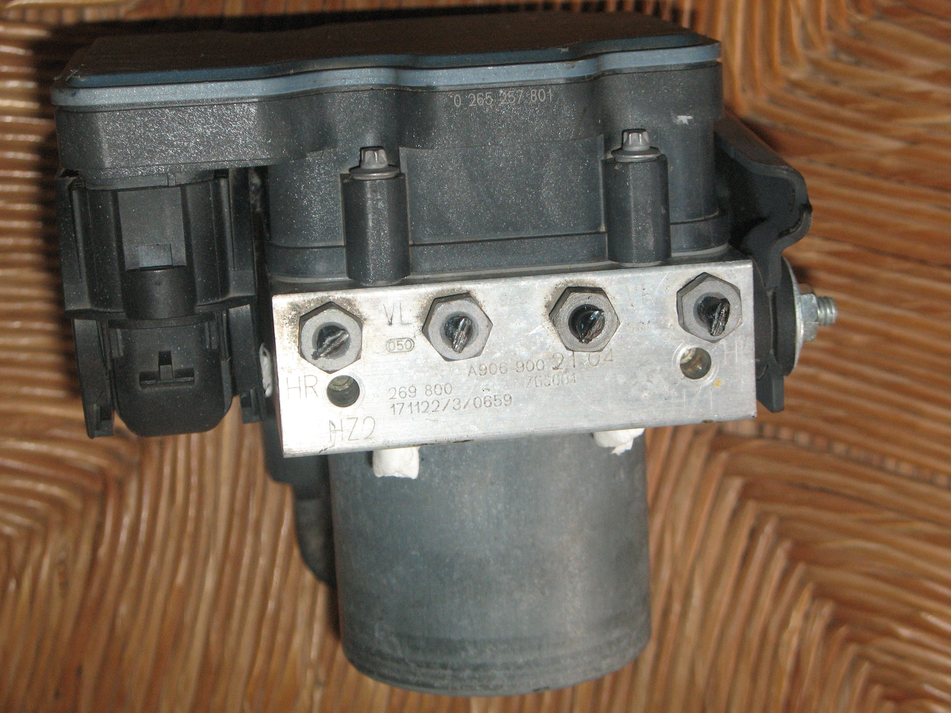 MERCEDES SPRINTER ABS PUMP W906 A9069002104 0265257801 2265106513 0265956378