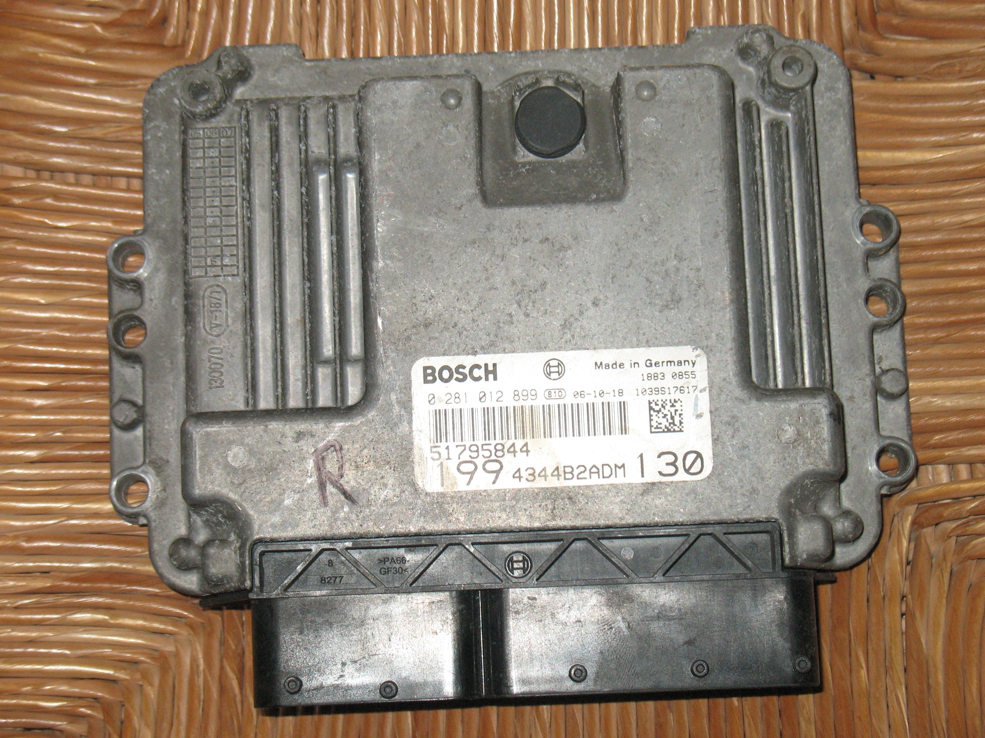 Ecu centralina fiat g.punto 0281012899 51795844 EDC 16C39-5.W1