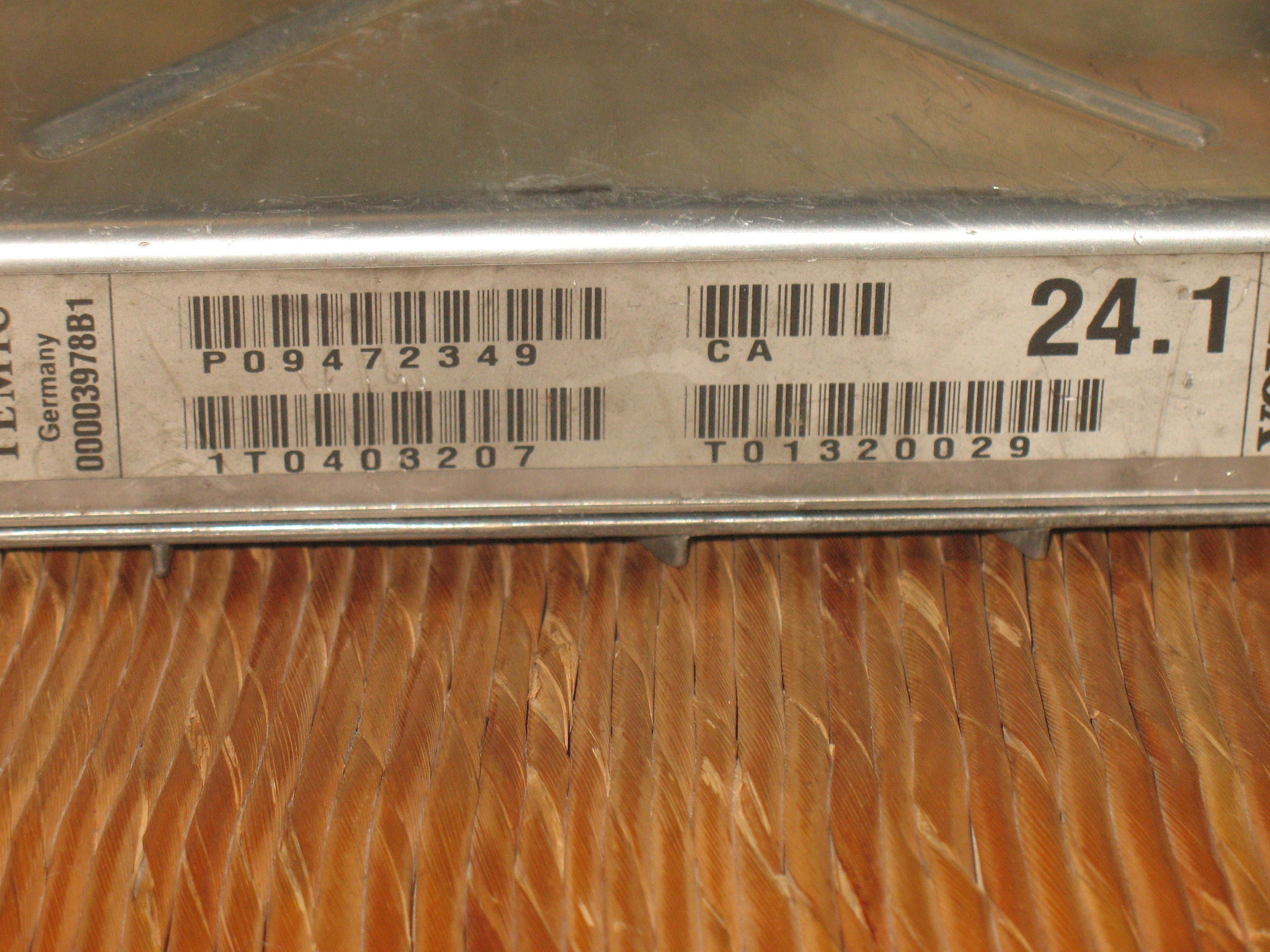 00003978A9 centralina motore per VOLVO S80 2.5 D 1999-2006 P09472349 1T0403207