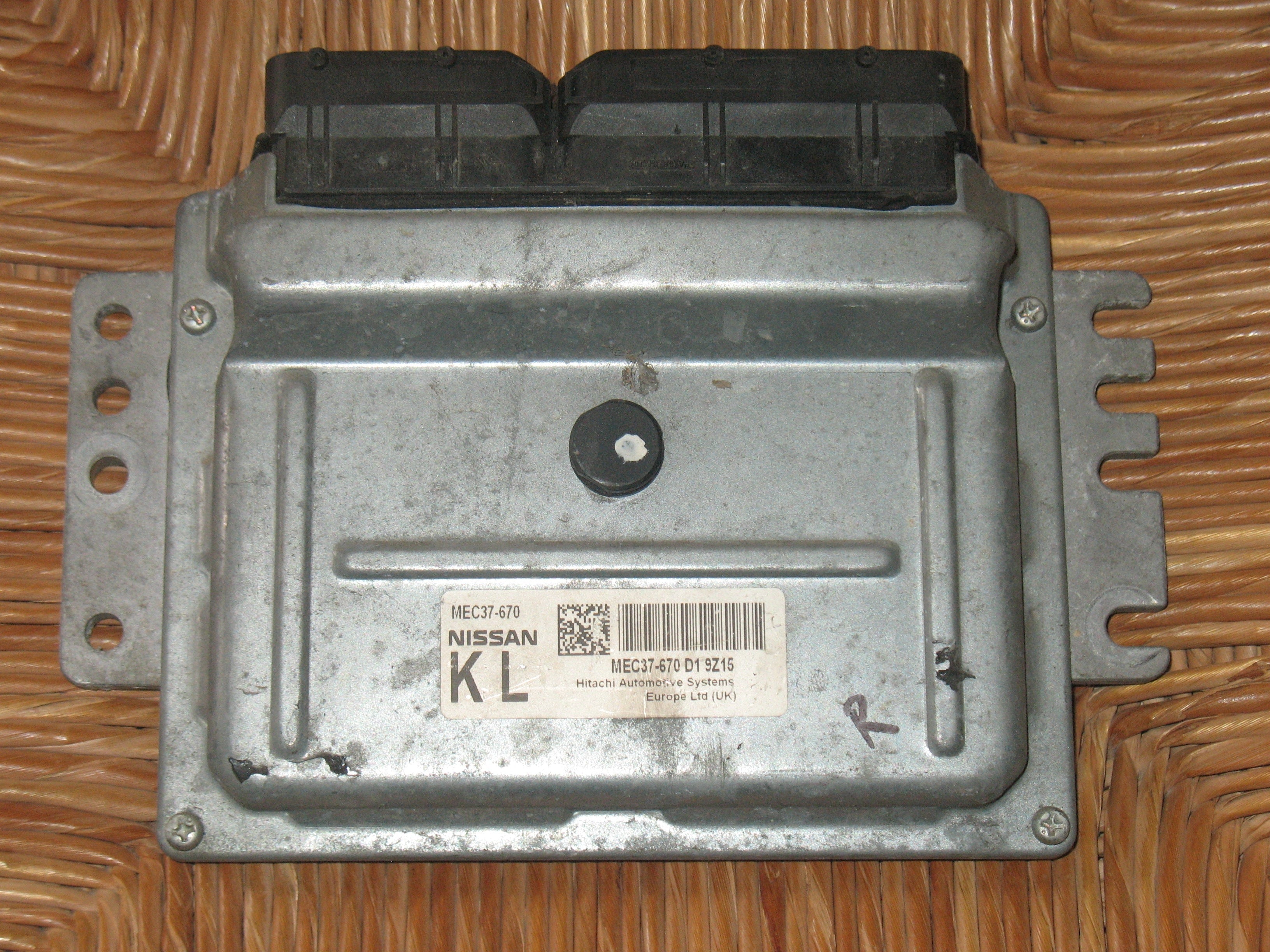 ECU centralina HITACHI KL NISSAN NOTE E11E 1.4 16V MEC37-670 Benzina ECU-1432