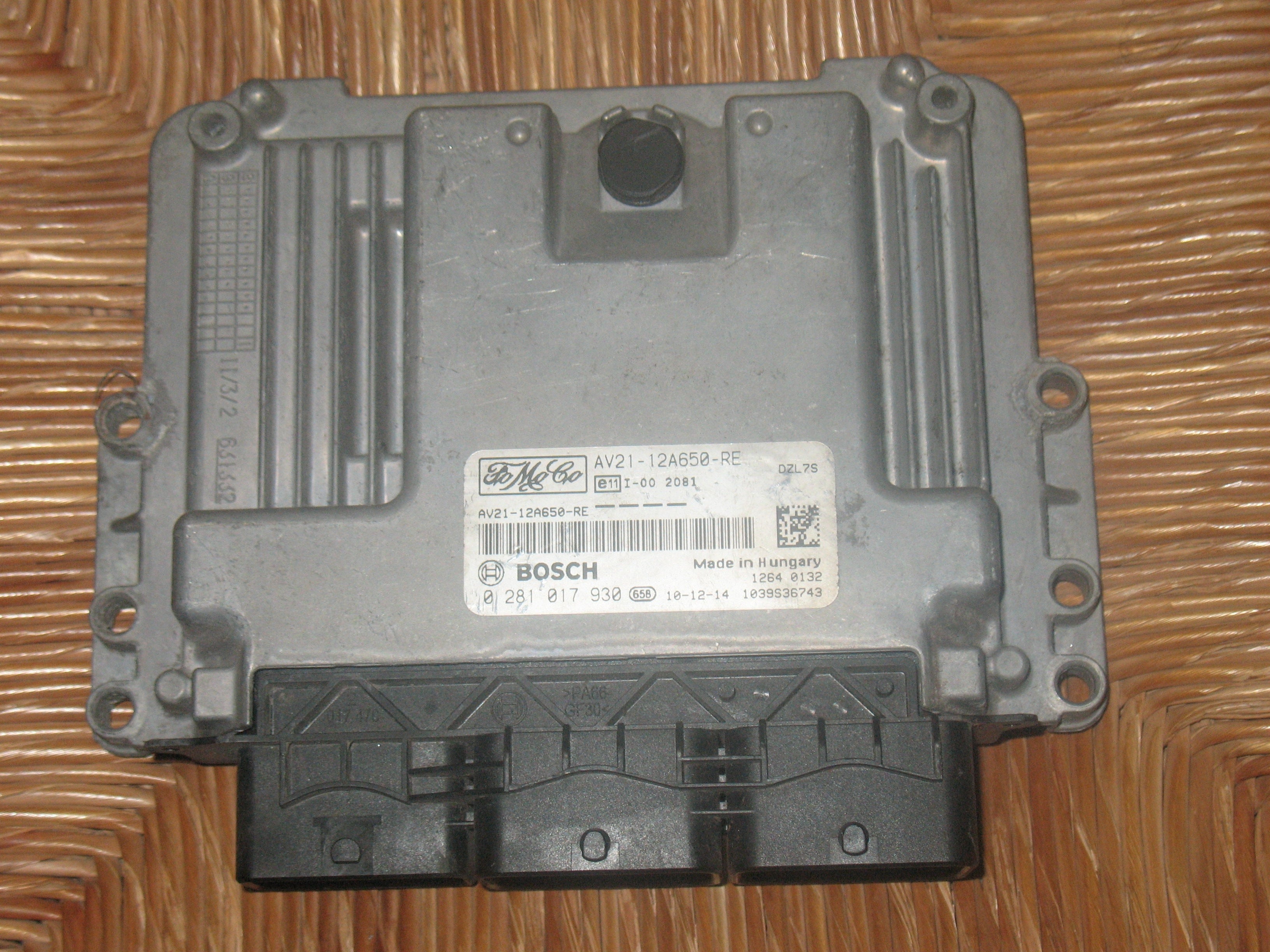 ECU FORD FIESTA 1.6 TDCI ECU AV21-12A650-RE 0281017930 EDC 17C10-5.20