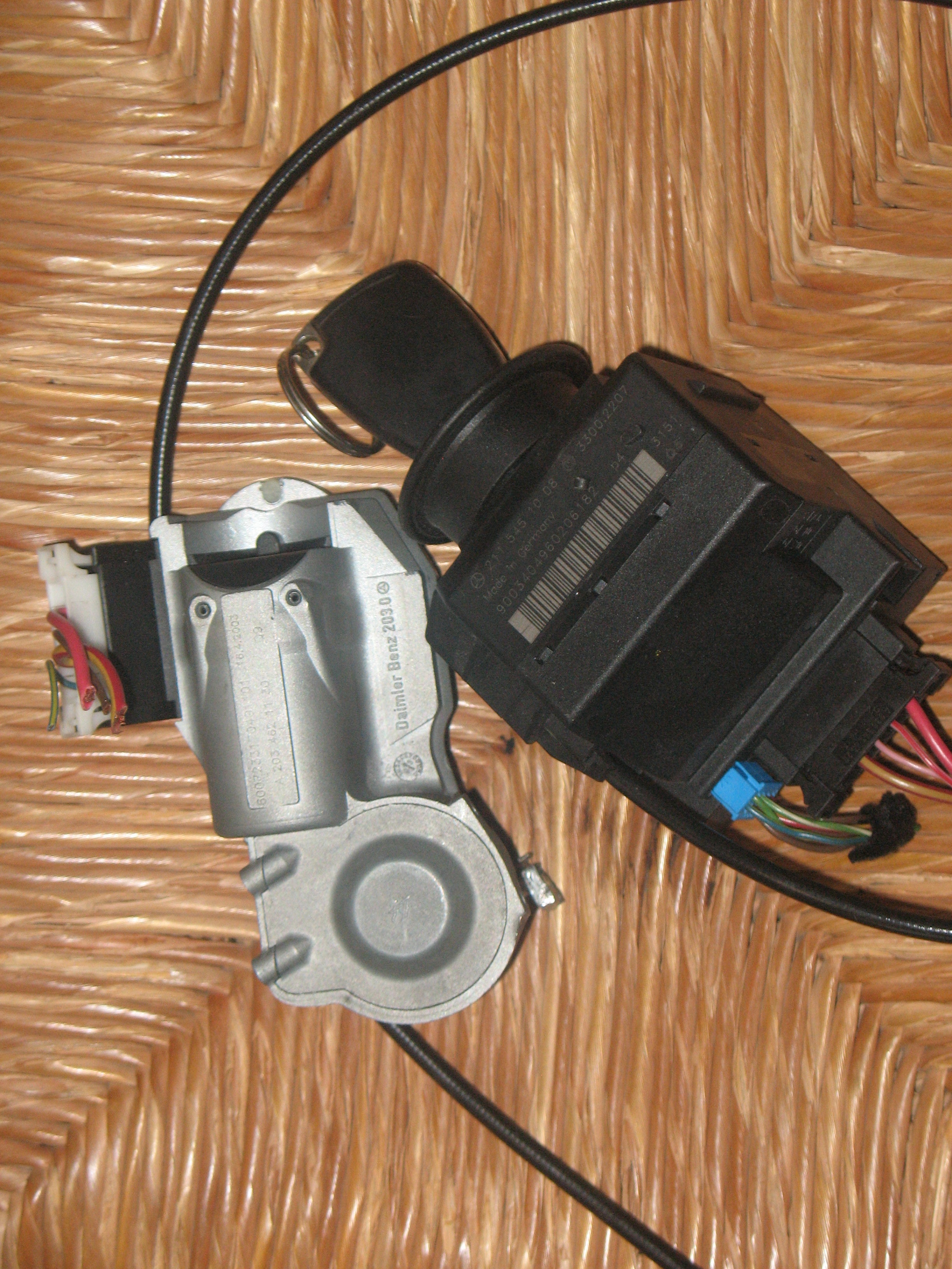 2115451008 BLOCCASTERZO ELETTRICO MERCEDES Classe E Berlina W211 (02>07) 2100 Diesel 110 kW / 150 CV