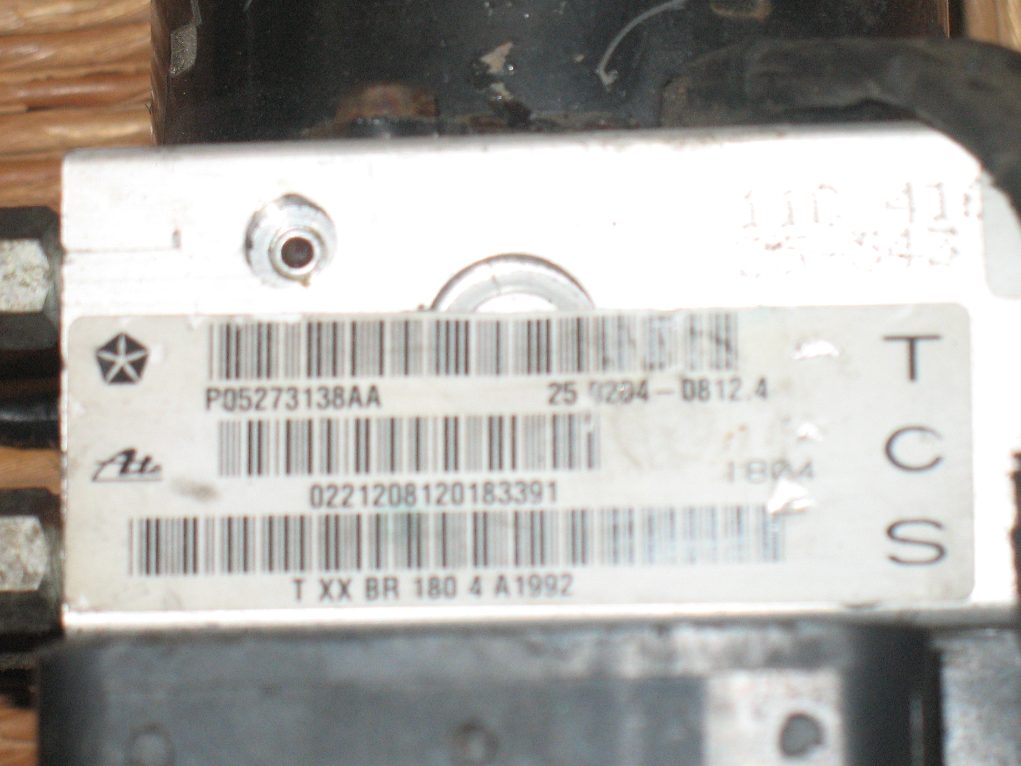 Centralina Pompa Abs per CHRYSLER Pt Cruiser 2.2 CRD LIMITED BER. 5P/D/2148CC P05273138AA 05033150aa