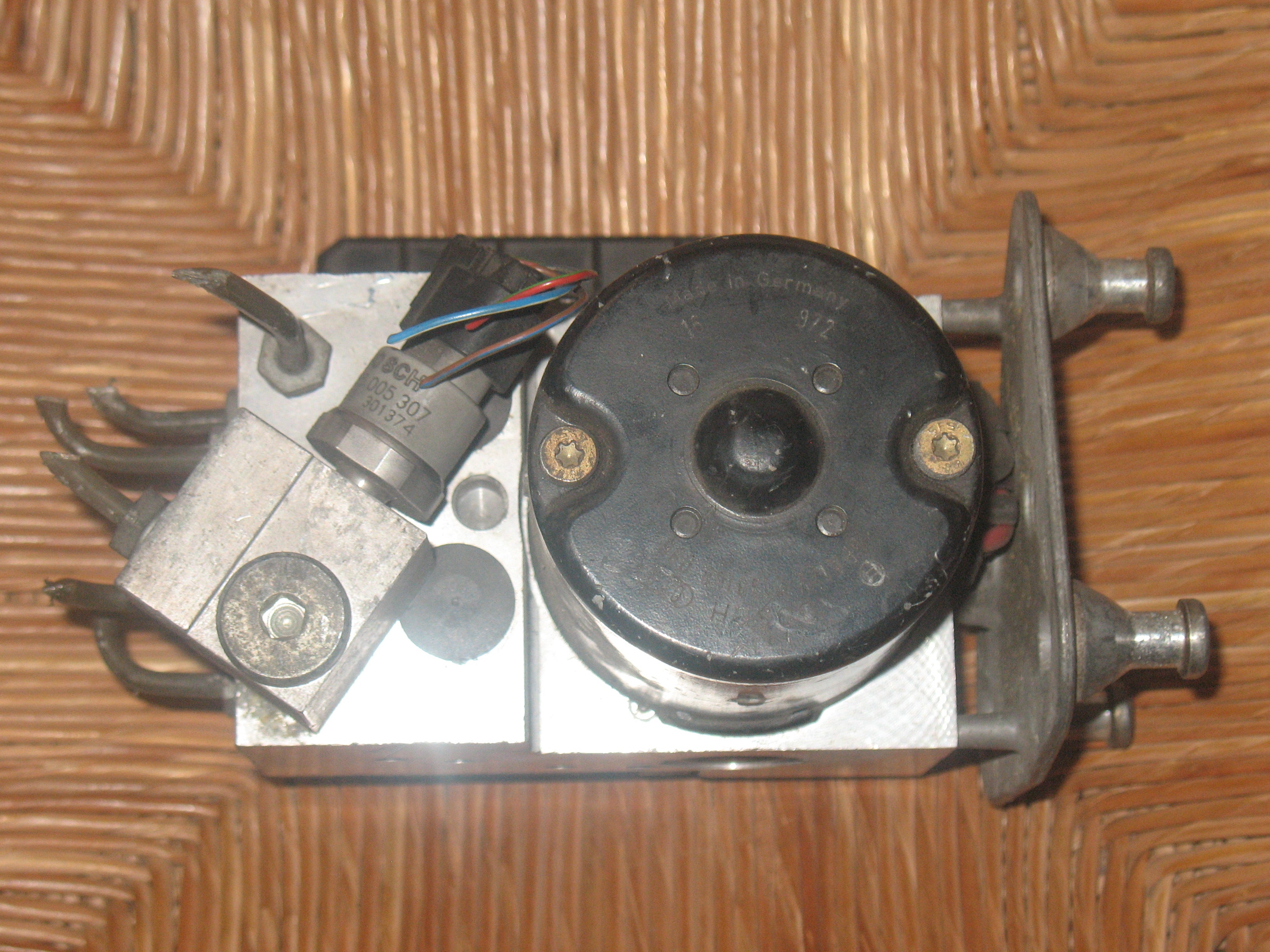 0034319612 abs per MERCEDES-BENZ CLASSE E 200 (210.035) 1999 0265202464 1885053