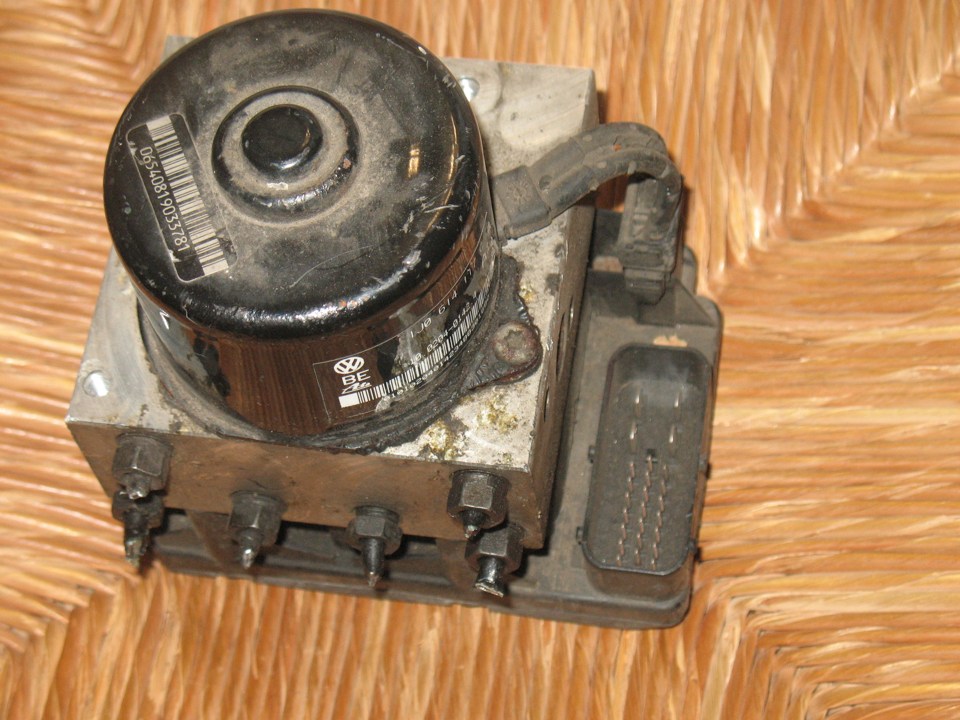 ABS Volkswagen Golf IV 2001 1J0614117C 1J0 614 117 C 10020401424 10.0204-0142.4