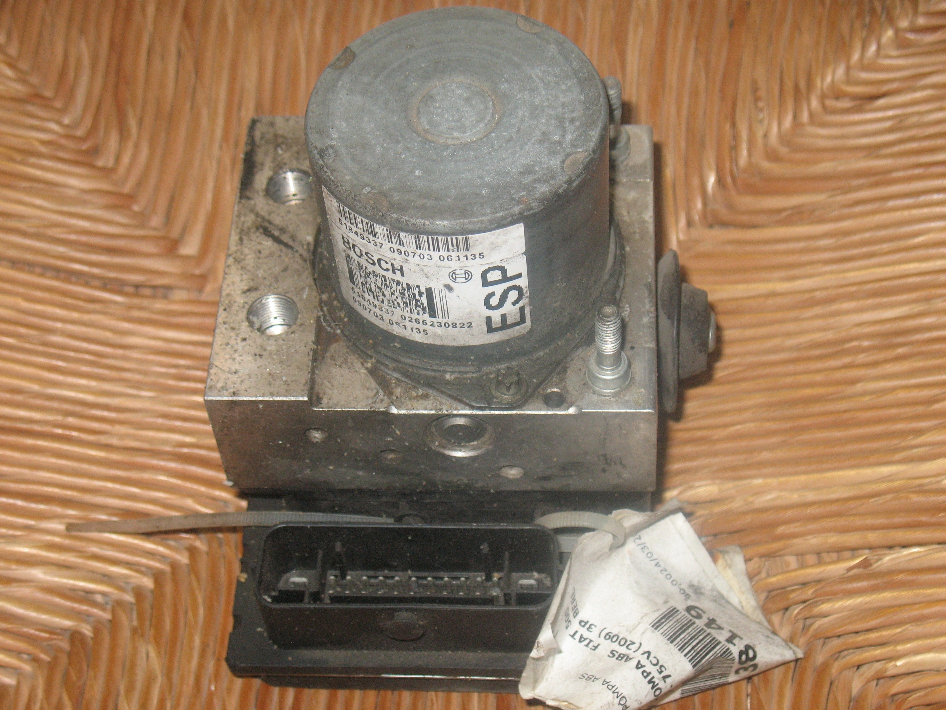 51849337 CENTRALINA POMPA AGGREGATO ABS FIAT 500 1.2 51KW 3P B 5M RICAMBIO USATO 0265230822 0265951345