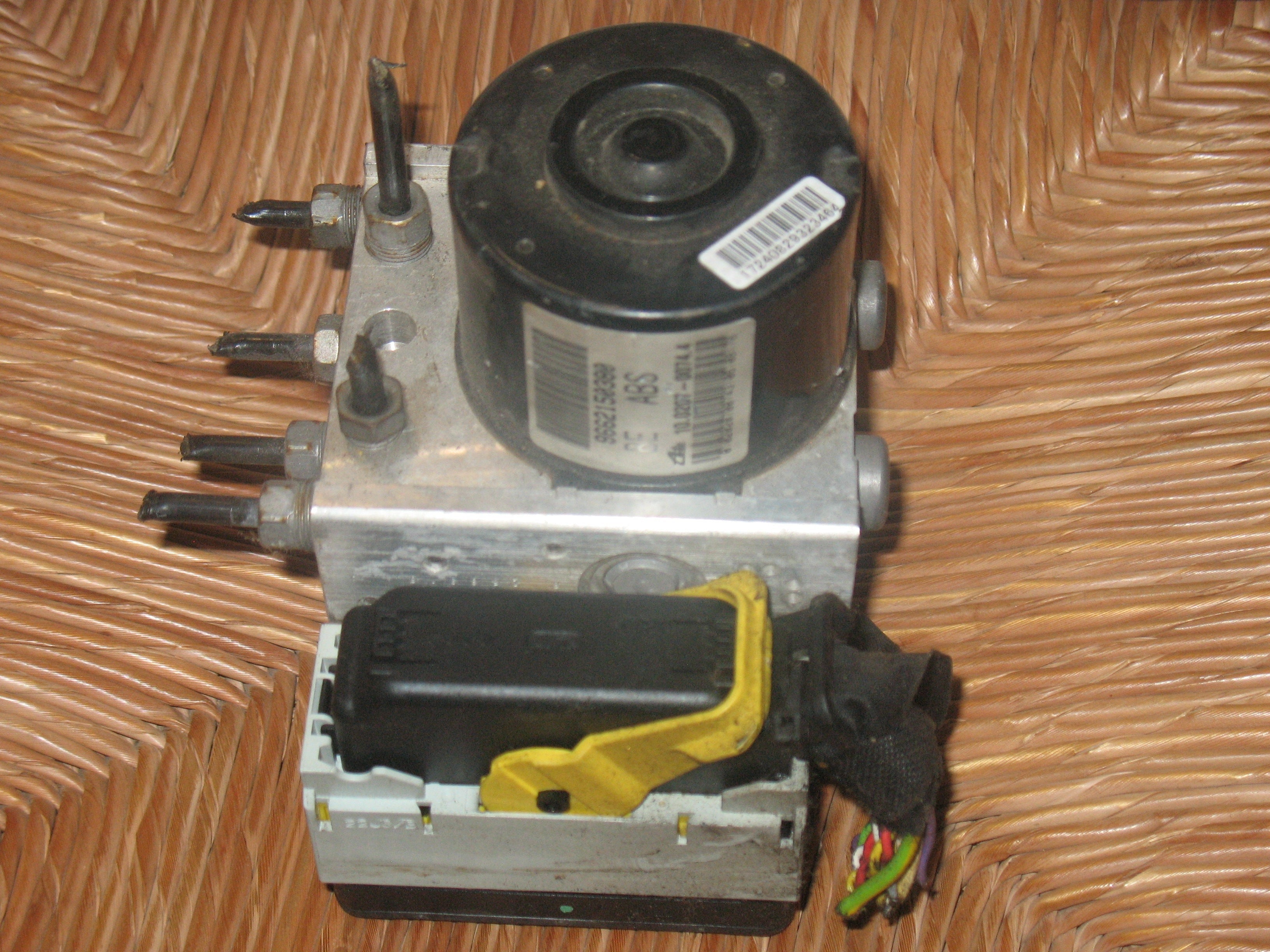 9662150380 CENTRALINA POMPA AGGREGATO ABS CITROEN C3 PLURIEL 1.4 50KW D 5M 3P (2006) RICAMBIO USATO 10.0207-0074.4 10.0970-1134.3