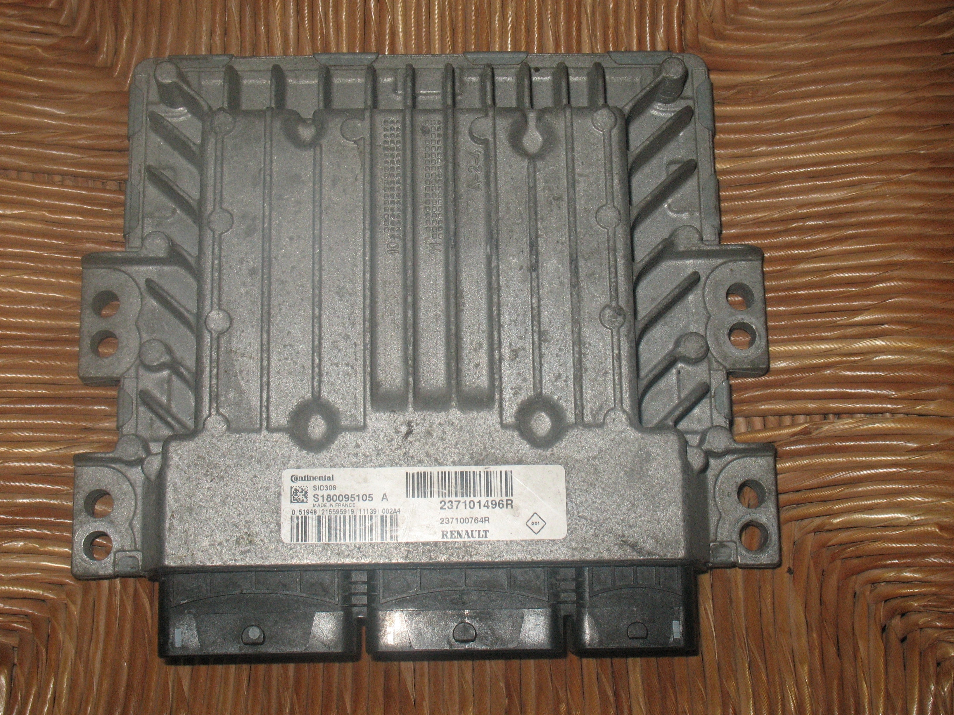 KIT Ecu centralina dacia duster sid306 s180095105a 237101496r con blocchetto chiave + body