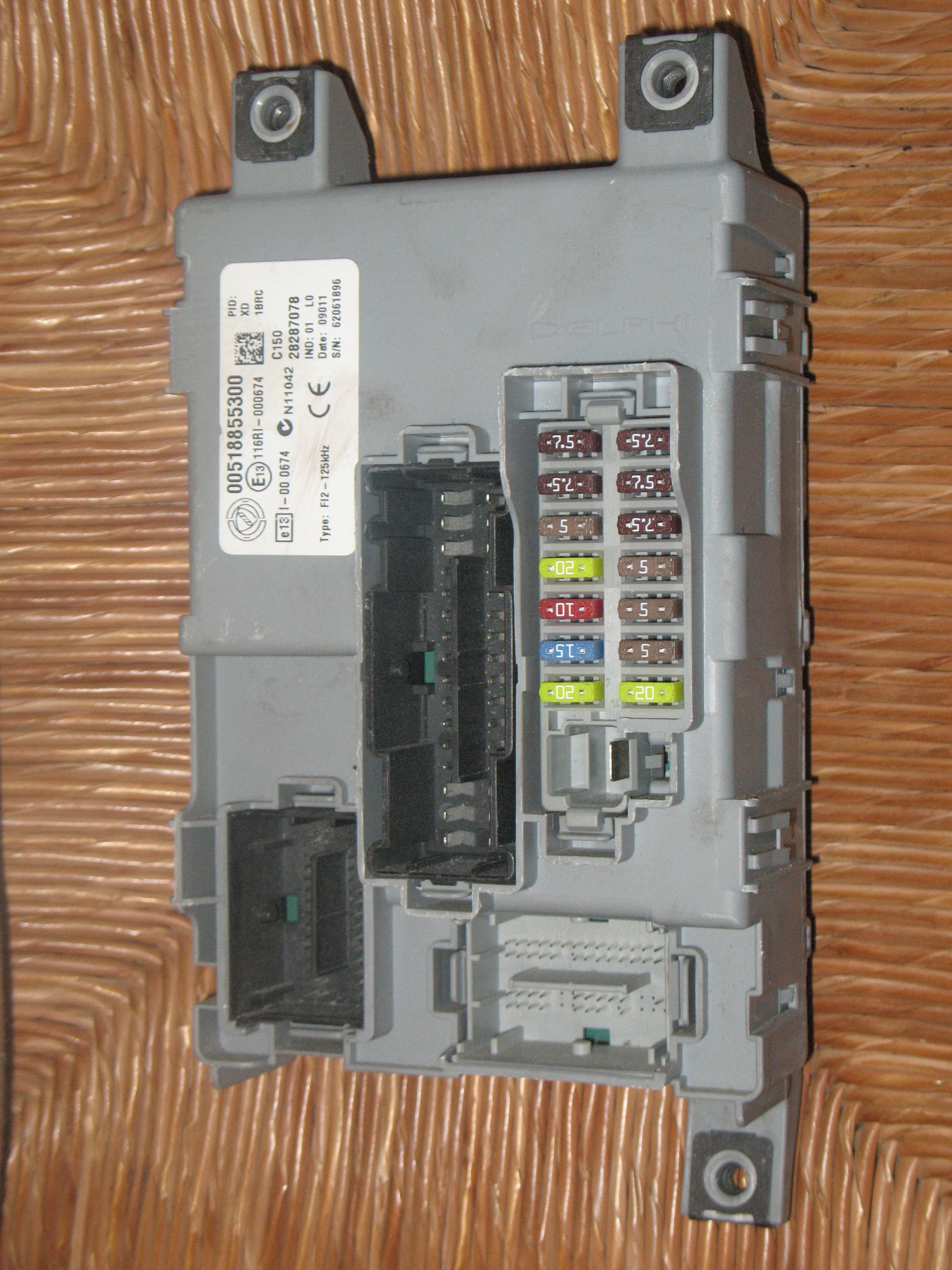 00518855300 SCATOLA RELÈ FUSIBILI PER FIAT DOBLO CARGO 28263378 518855300