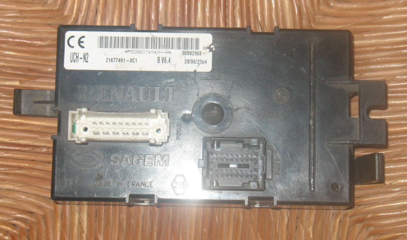 Modulo UCH-N2 21677491-8C1 RENAULT TRAFIC B V6. Model 8200374949--H