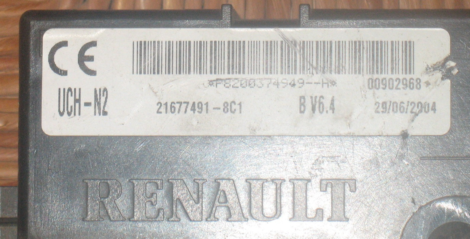 Modulo UCH-N2 21677491-8C1 RENAULT TRAFIC B V6. Model 8200374949--H