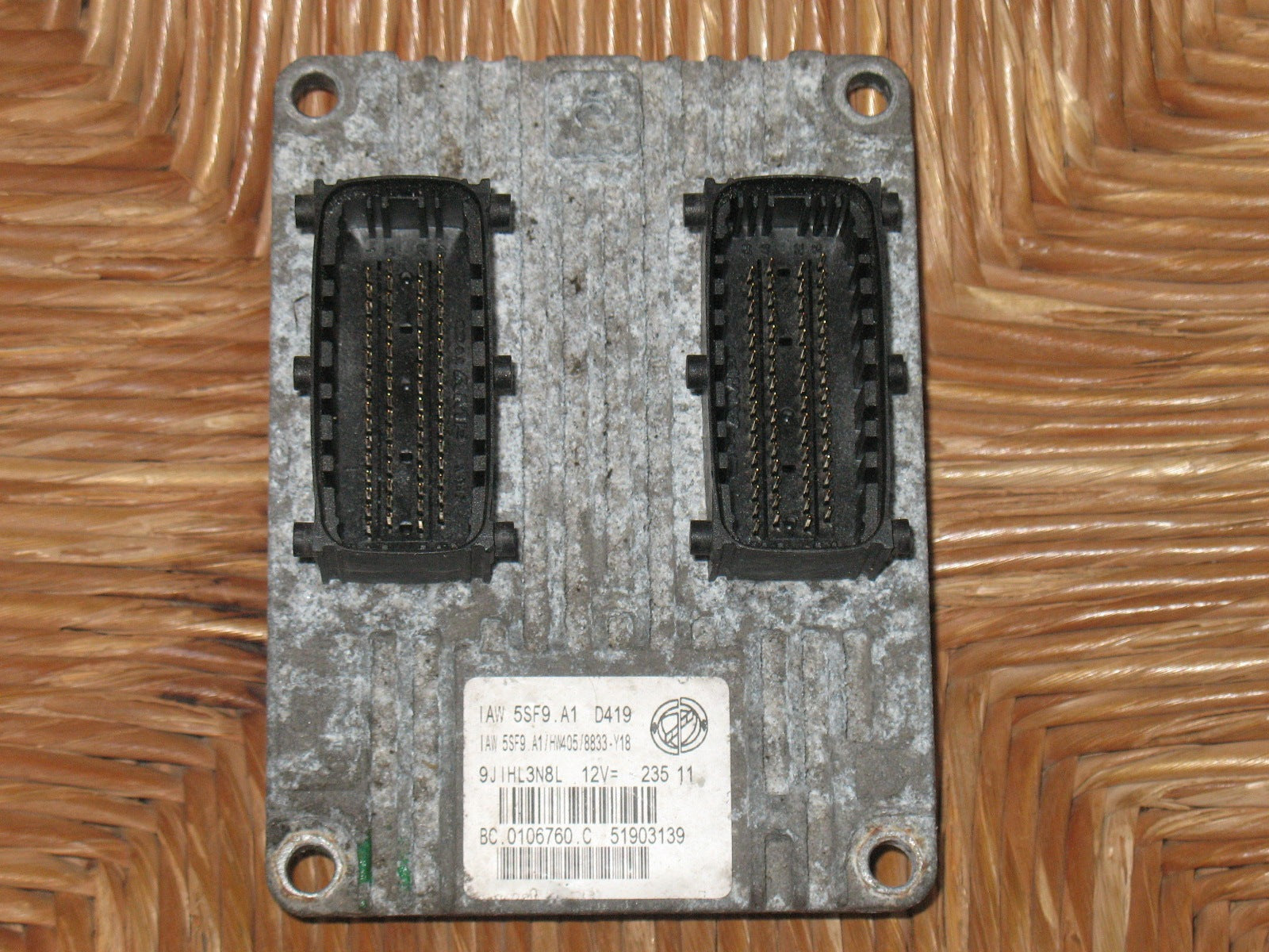 ECU FIAT LANCIA 1.2 1.4 HW405 IAW 5SF9.A1 IAW5SF9A 51903139
