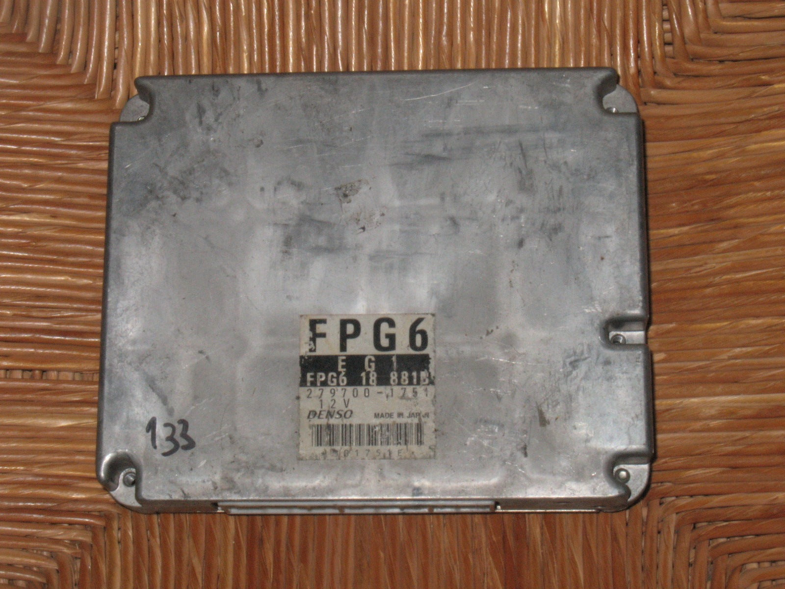 Mazda ECU centralina motore DENSO 279700-1751 2797001751 EPG618881B