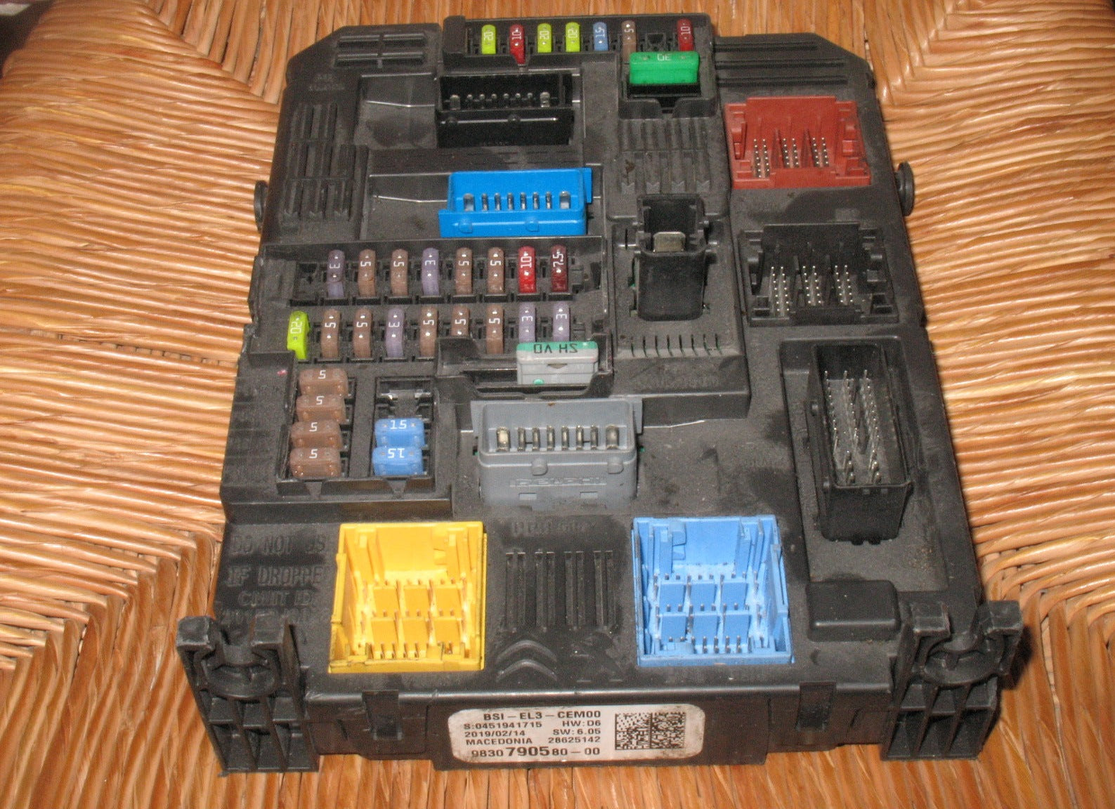 9830790580-00 porta fusibili per PEUGEOT 3008 SUV 1.5 BLUEHDI 130 EL3 141118