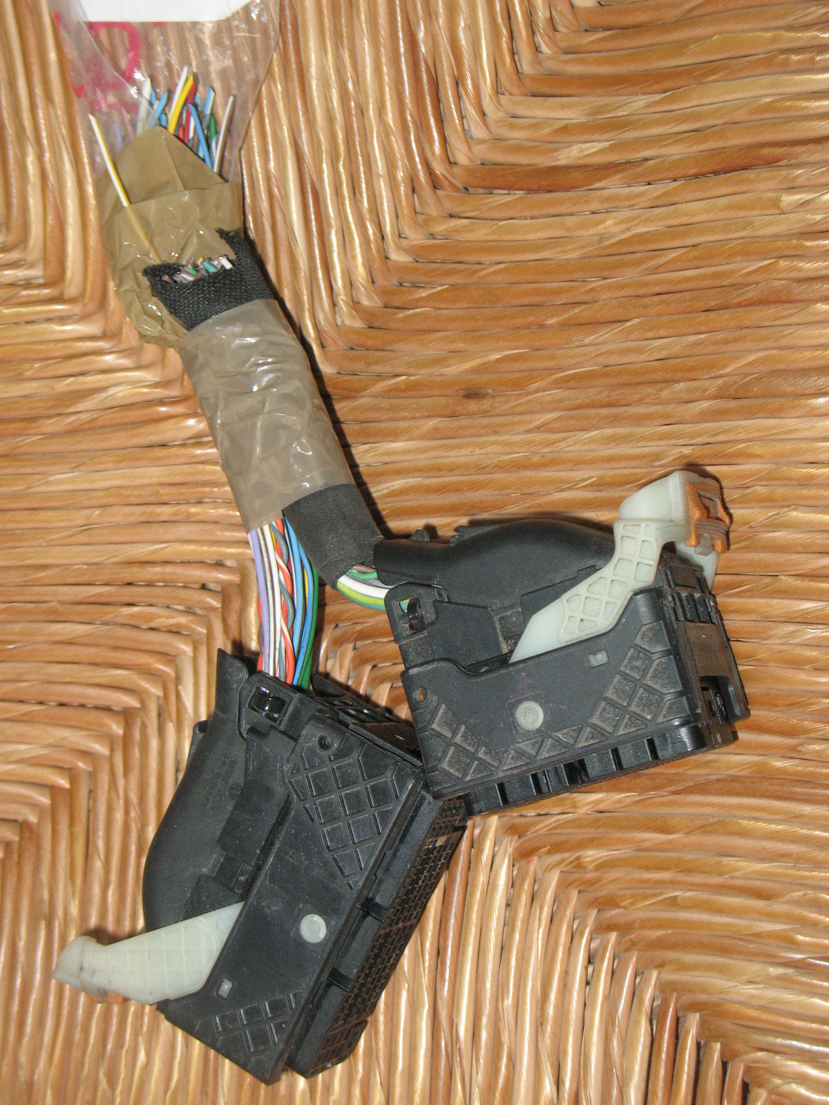 CONNETTORE ECU CENTRALINA AUTO 34853012100 348530121 00 310/18 D 34854111313 348541113 13 288/18 H