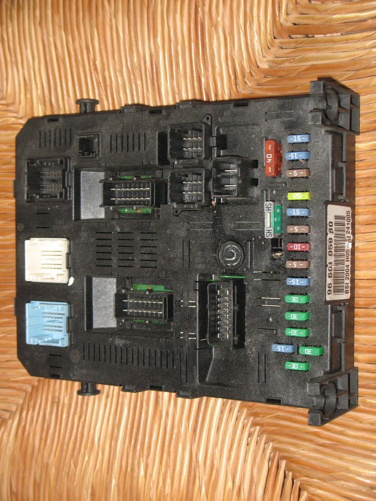 CITROEN C4 1.6 HDI BODY COD 9660105980 BSI 2004 H05-01 300405