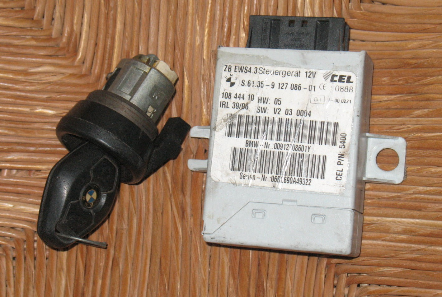 6135912708601 61.35-9127086-01 Immobiliser ECU BMW X3 2006 2.0L con blocchetto chiave