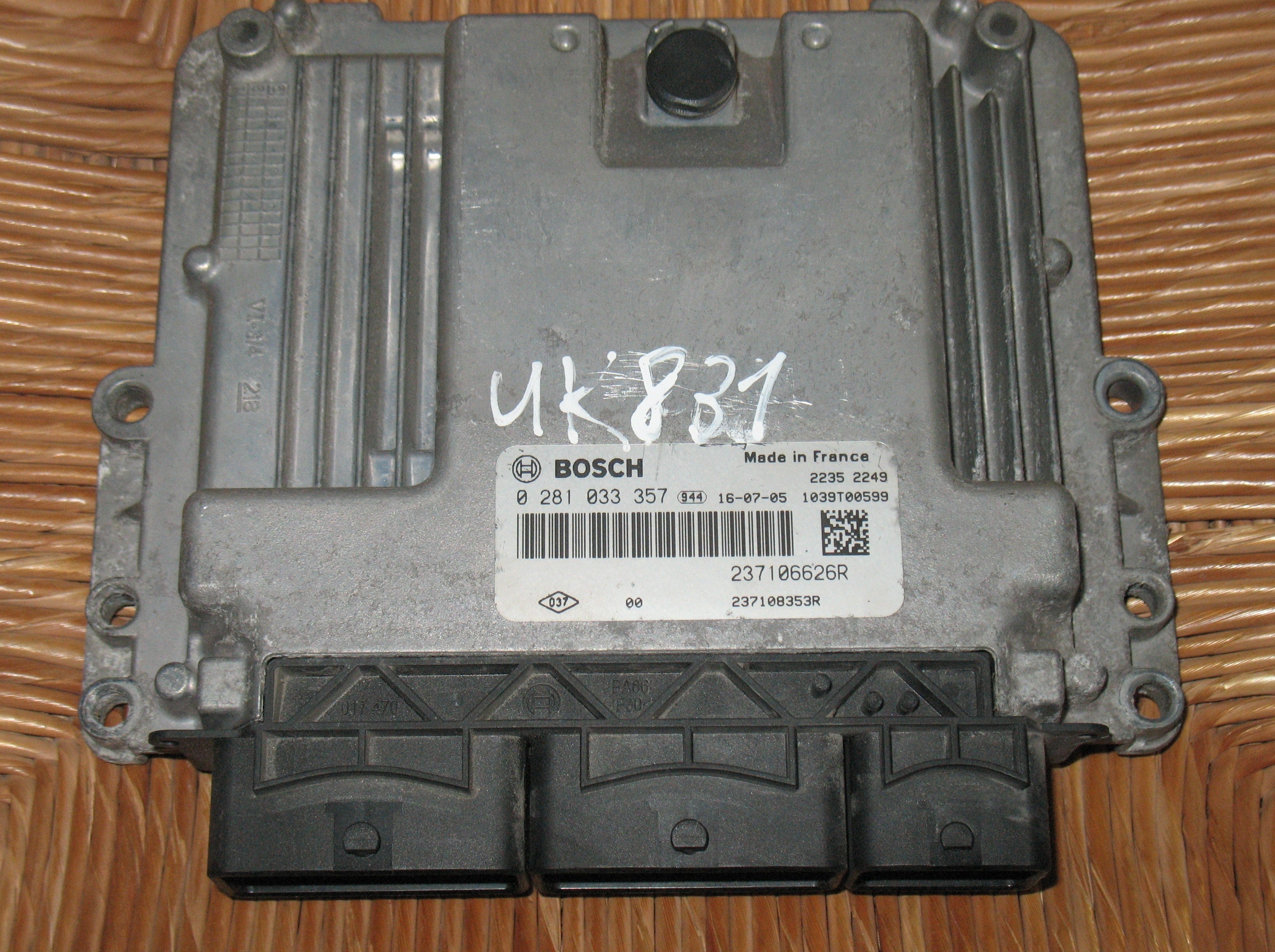 ecu motore Renault Trafic 1.6DCI 237106626R  0281033357 EDC 17C84-3.4