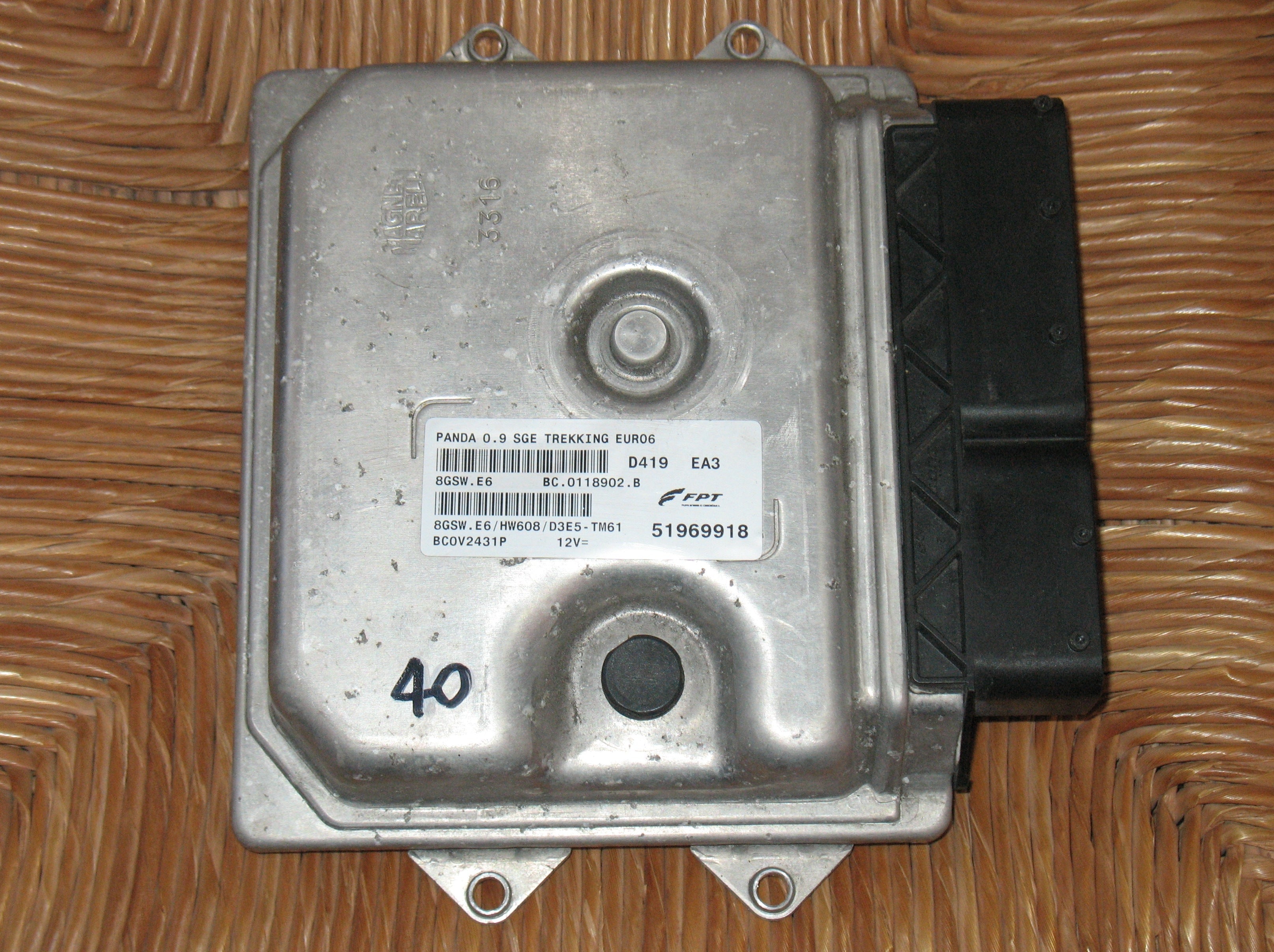 ECU CENTRALINA motore FIAT PANDA 0.9 IAW5SF8.E6 51969918 HW608