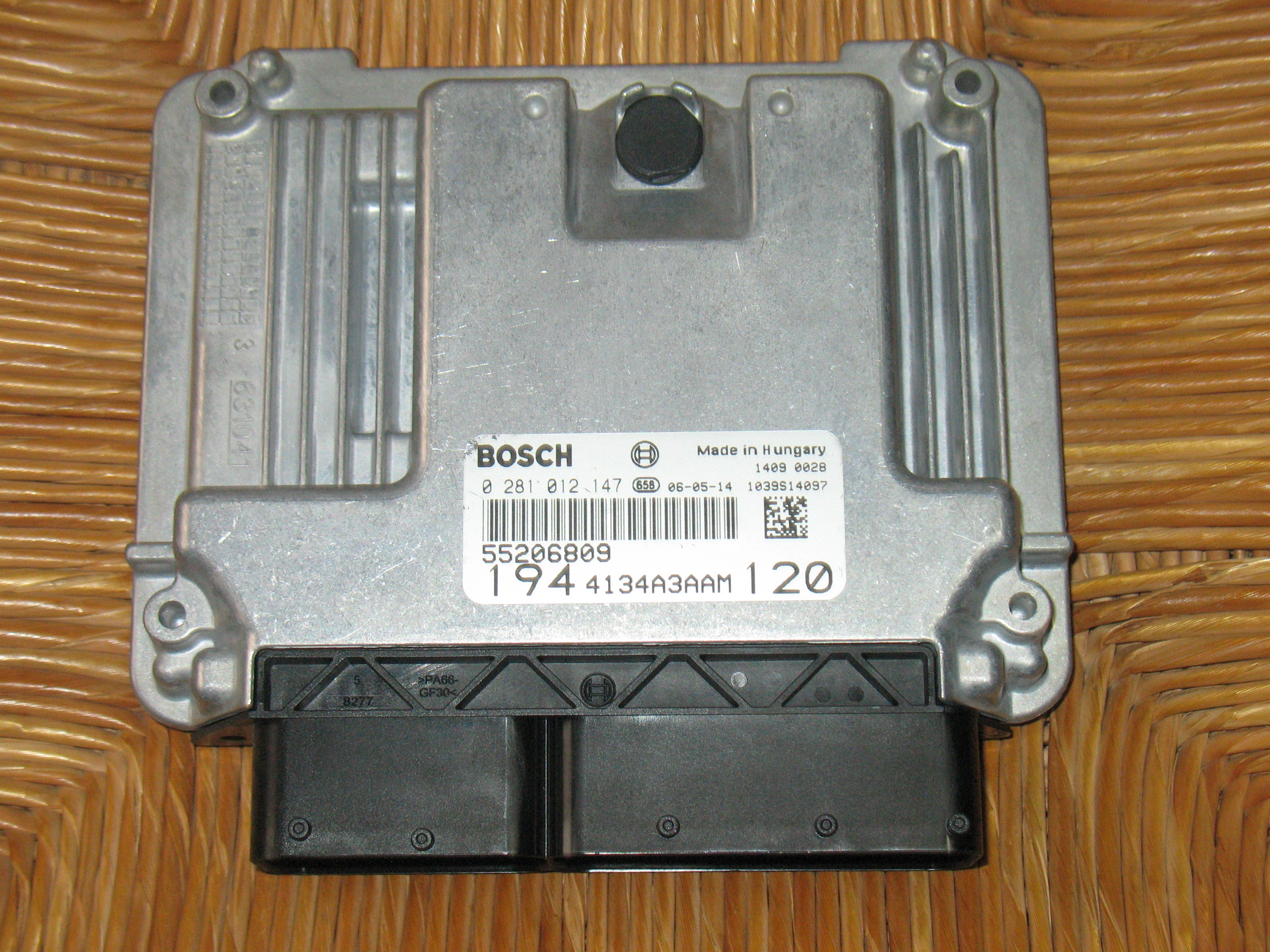 ECU FIAT CROMA 1.9 JTD BOSCH 0281012147 55202699 EDC16C39