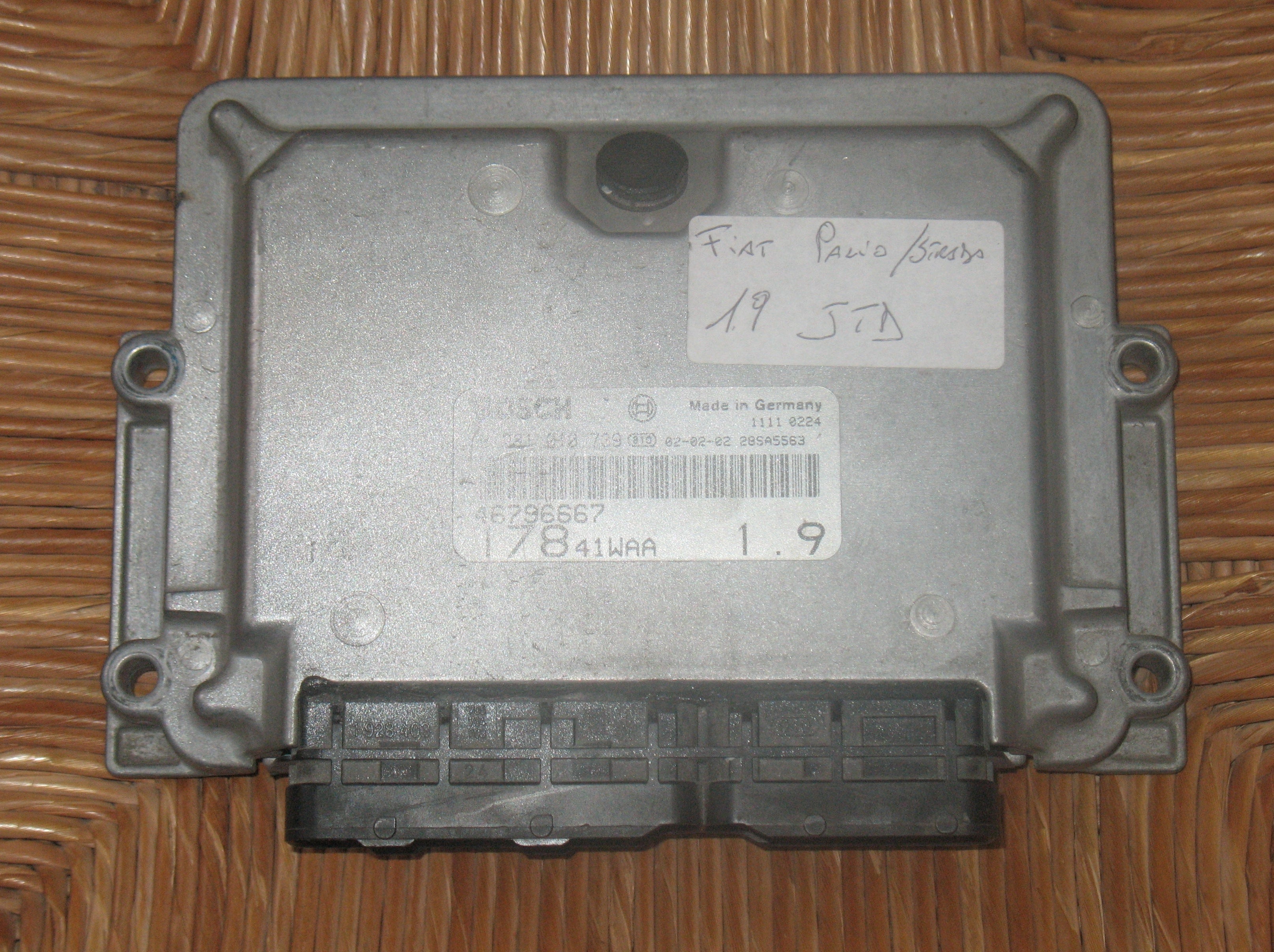 ECU Fiat Palio/Strada 1.9 0281010739 0 281 010 739 46796667 EDC 15C7-2.1