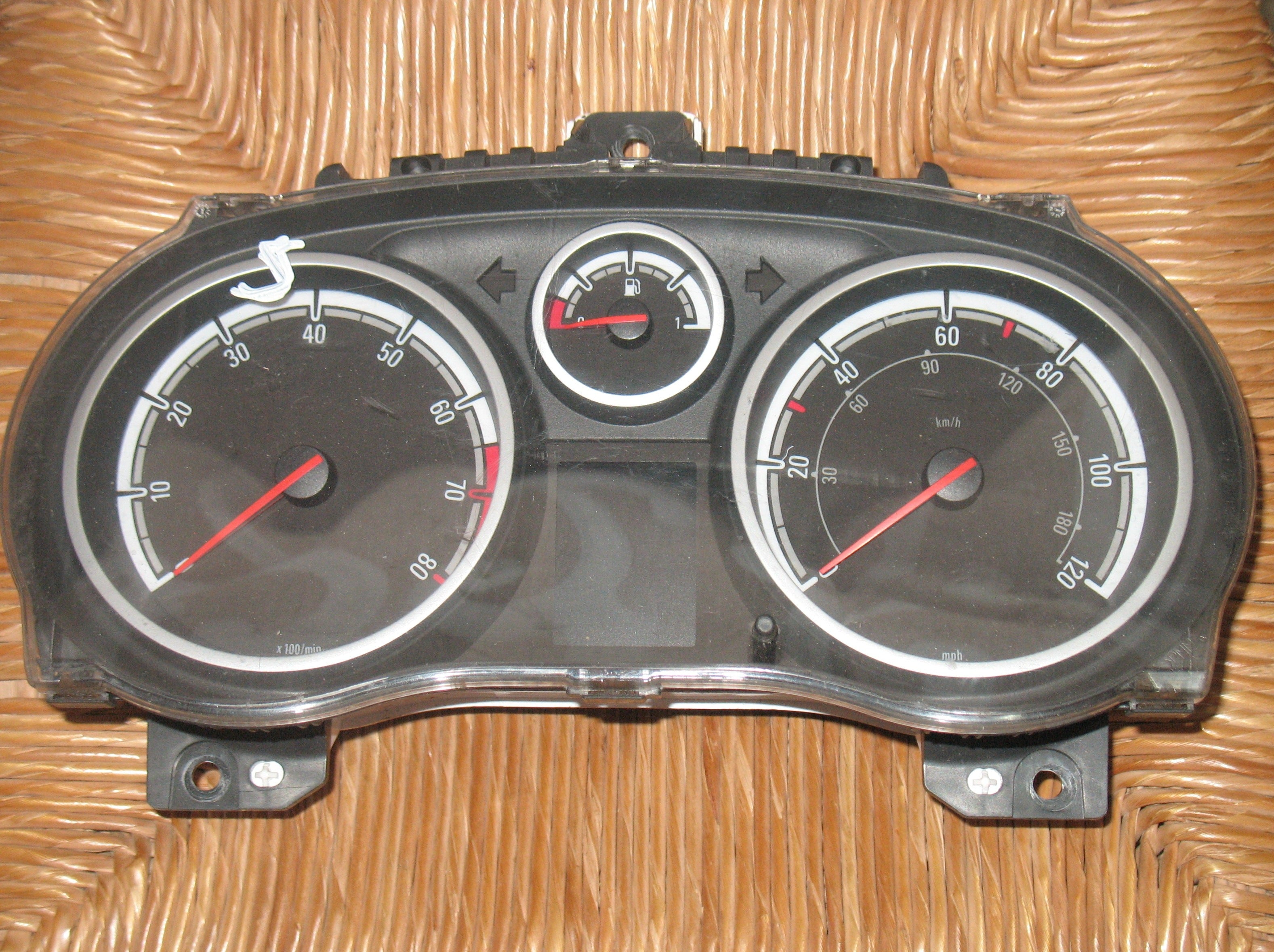 Quadro strumenti VAUXHALL CORSA D FACELIFT 1.2 16V MANUAL SPEEDO CLUSTER P0013373004 2011-2015
