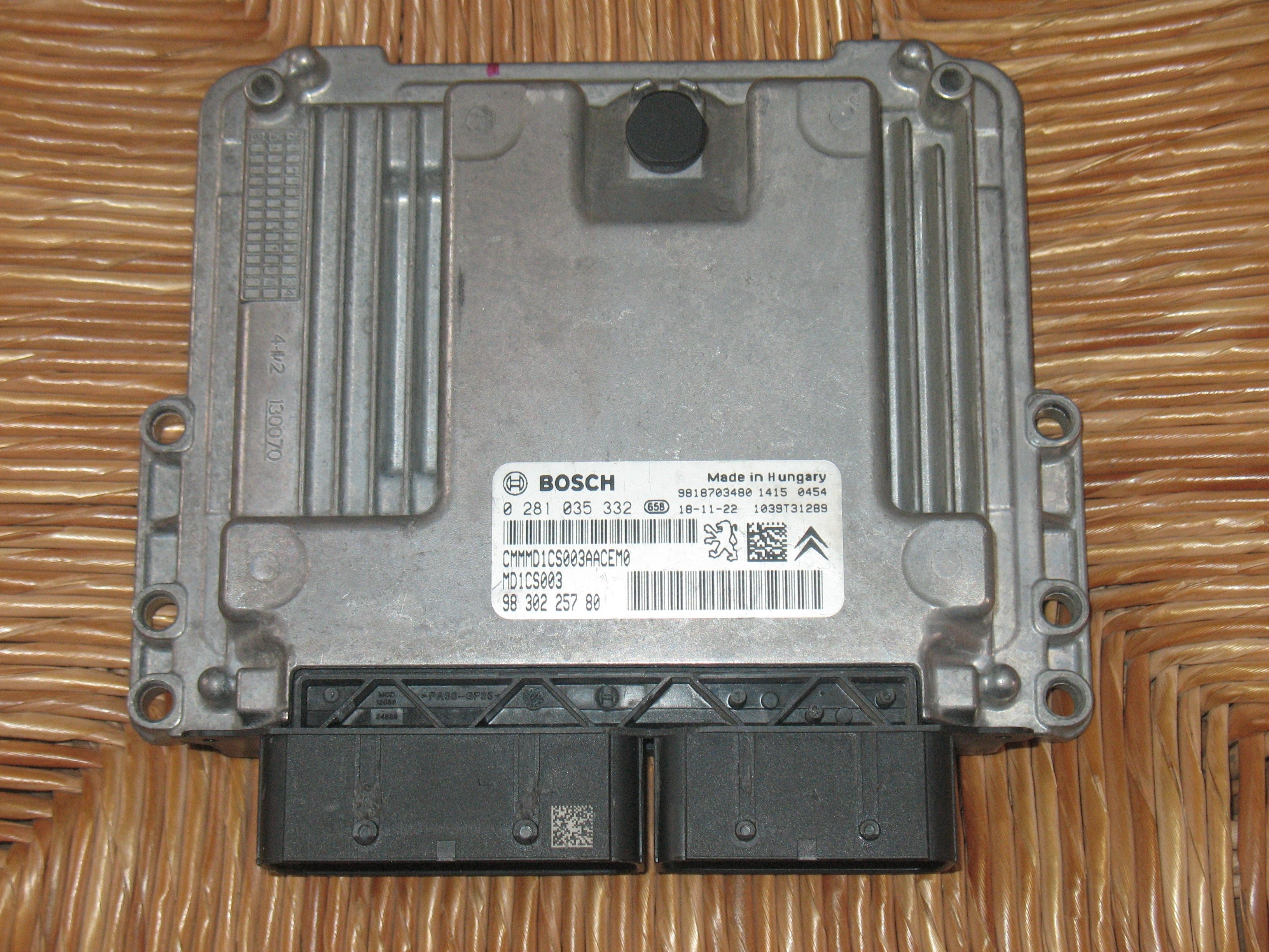 ECU MOTORE 0281035332 PEUGEOT 208 Serie (12>19) 1600 Diesel 9830225780 MD1CS003