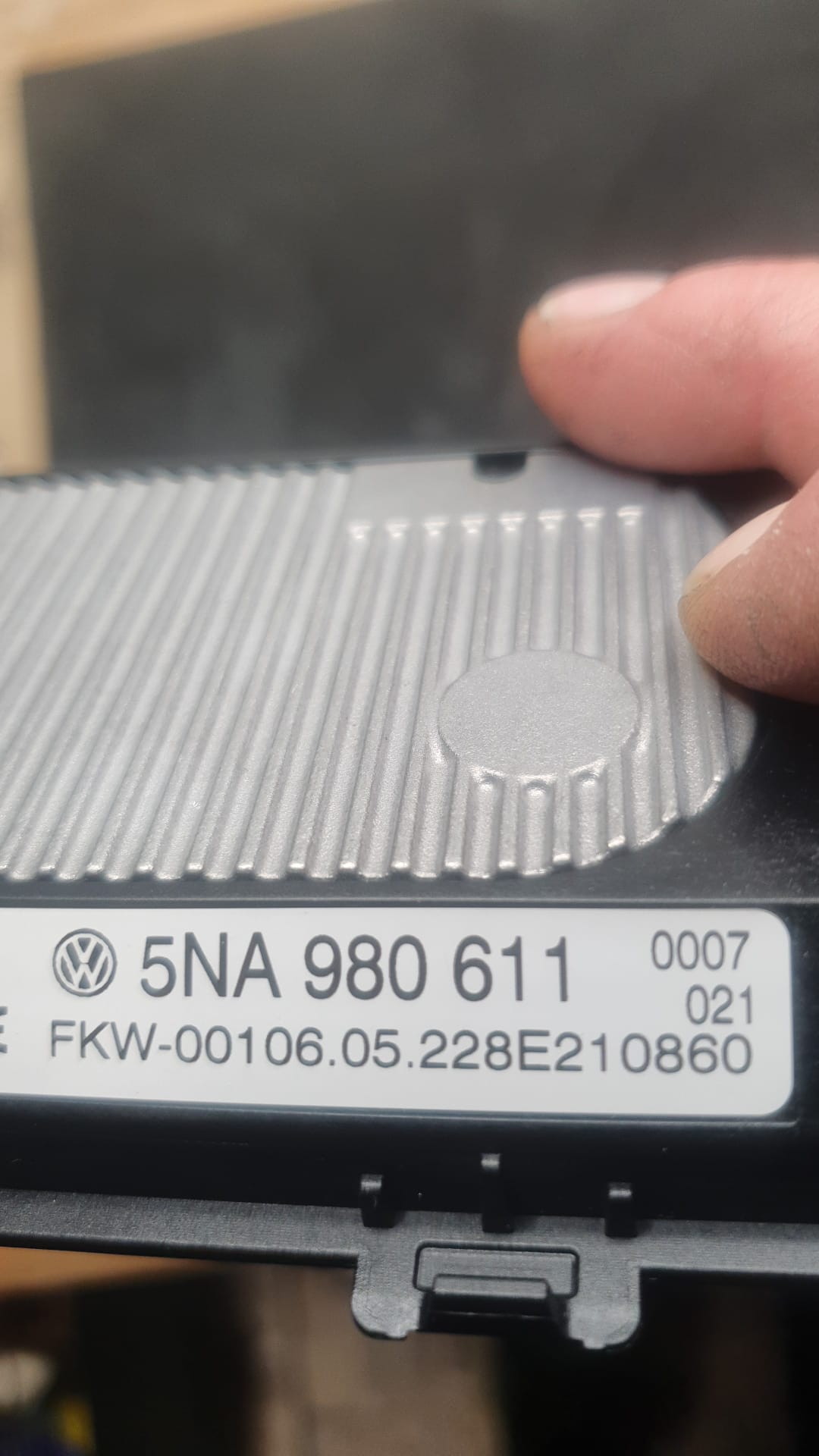 5NA980611 MODULO CARICABATTERIE PER CELLULARE VOLKSWAGEN Golf Serie VIII 1232371