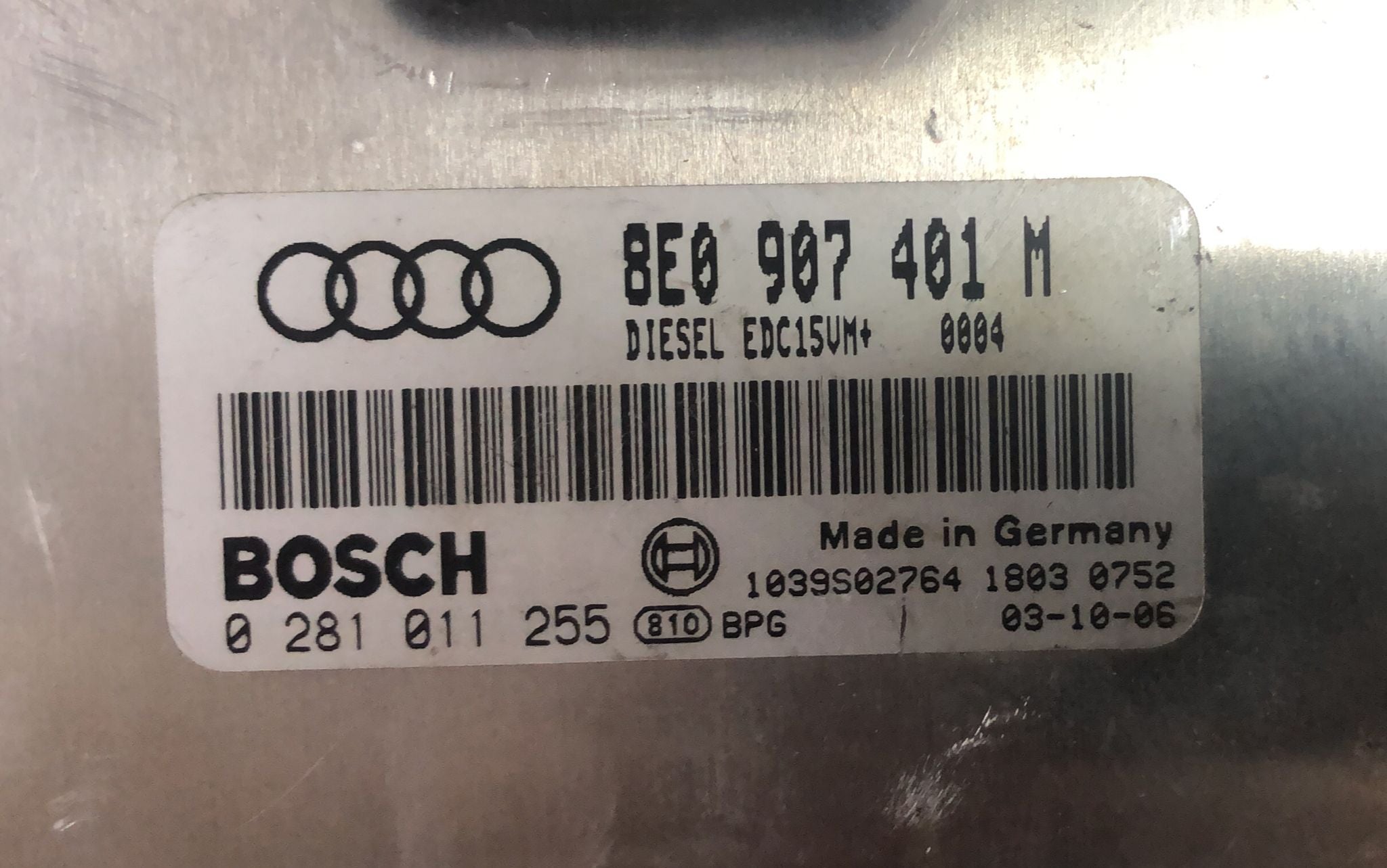 8E0907401M 0281011255 Audi A6 Motore ECU Motore Bosch EDC 15VM 2.M5