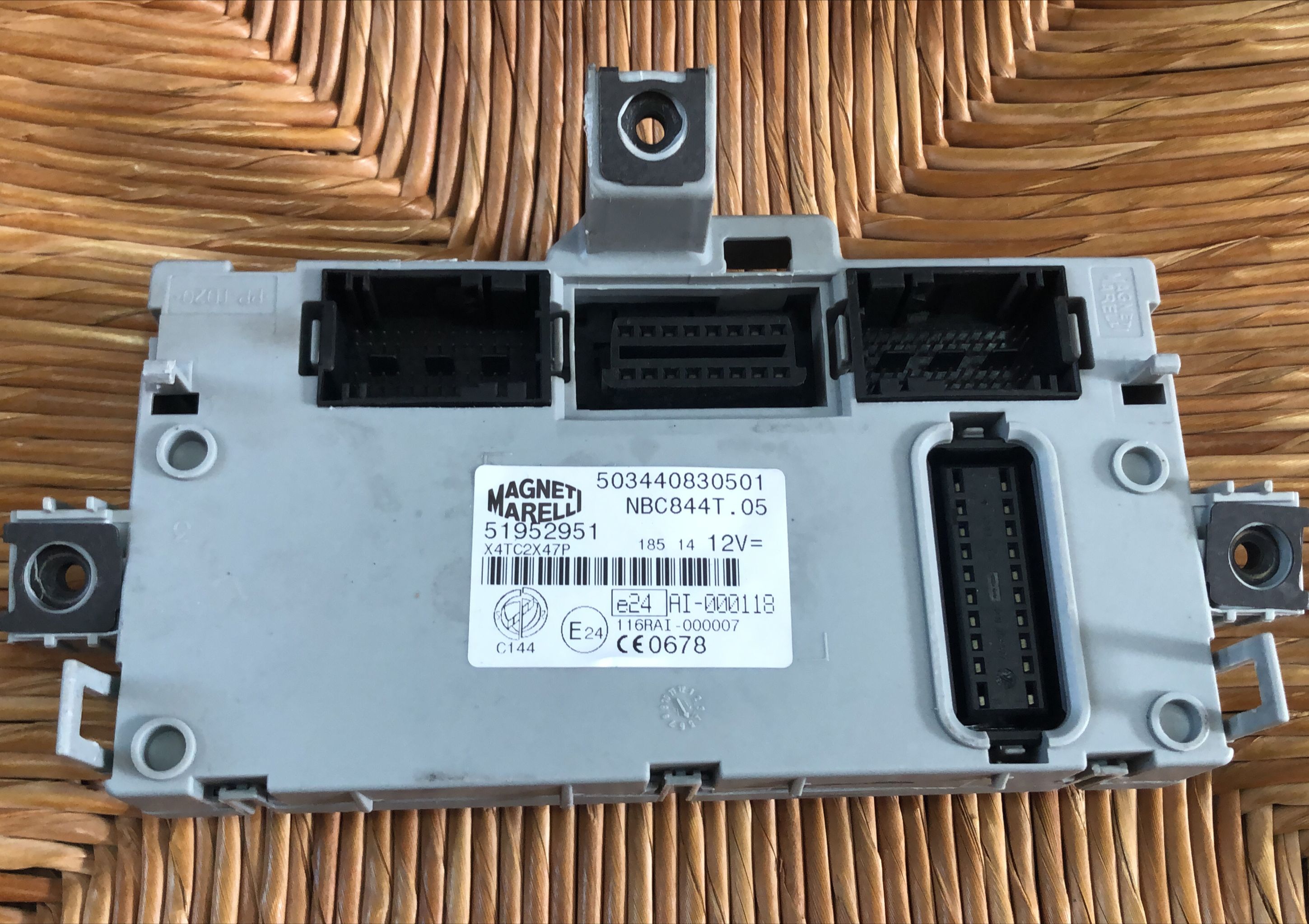 51952951 BODY FIAT/ALFA ROMEO/LANCIA magneti marelli 503440830501