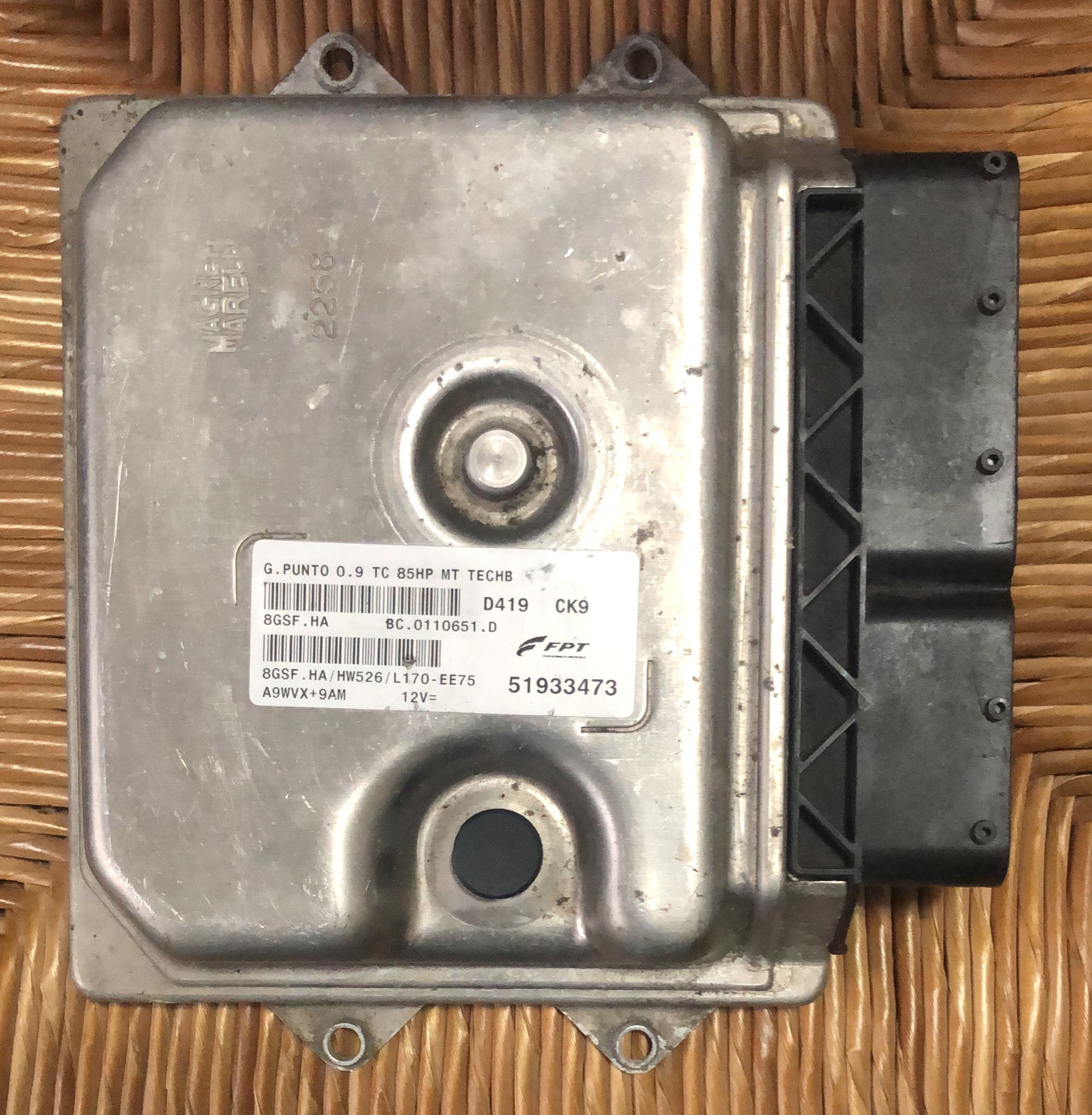 centralina motore ECU Fiat Punto Twinair 0.9 ECU 8GSF.HA 51933473 BC.0110651.D