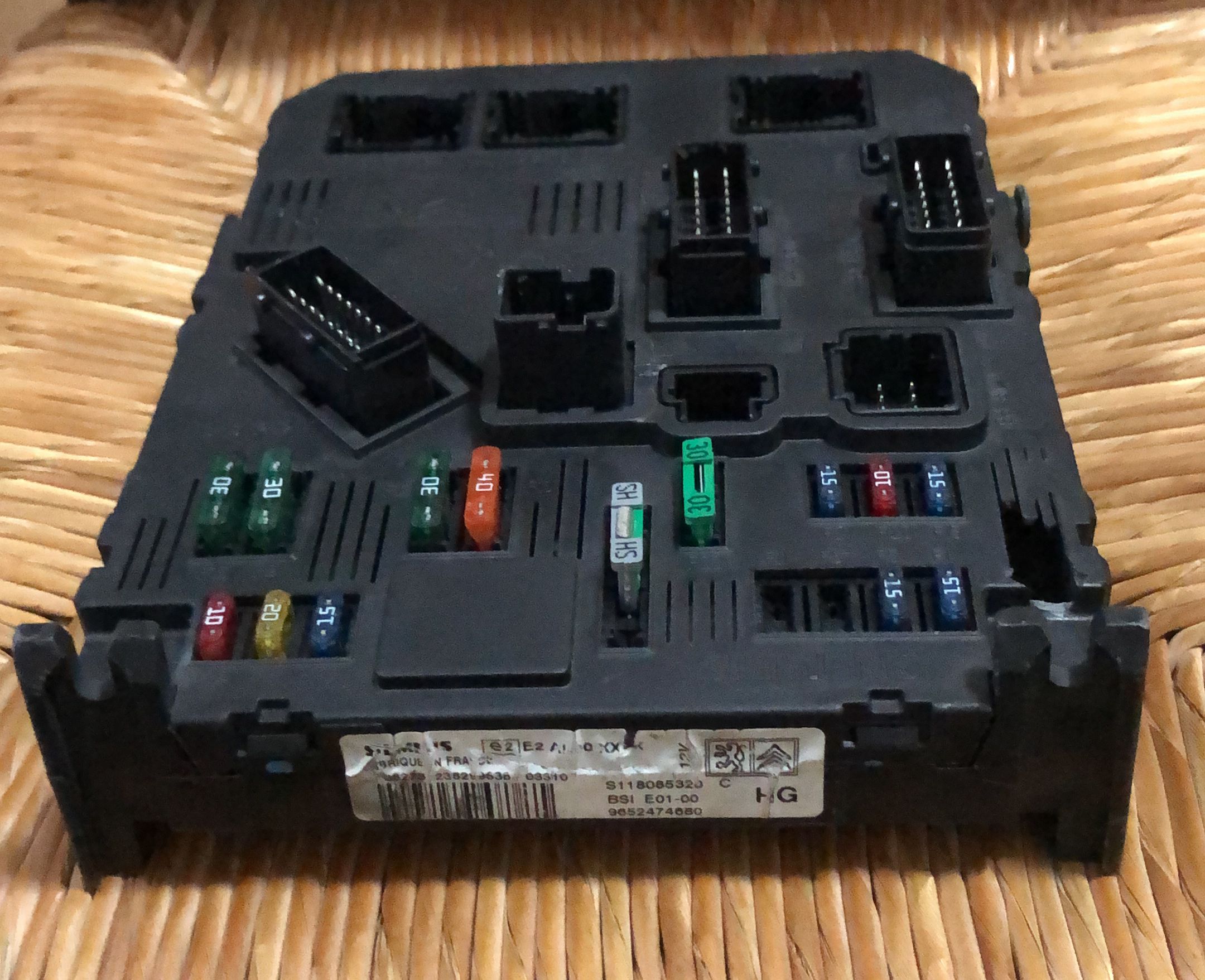 BODY BSI E01-00 S118085320C 9652474680 PSA Siemens