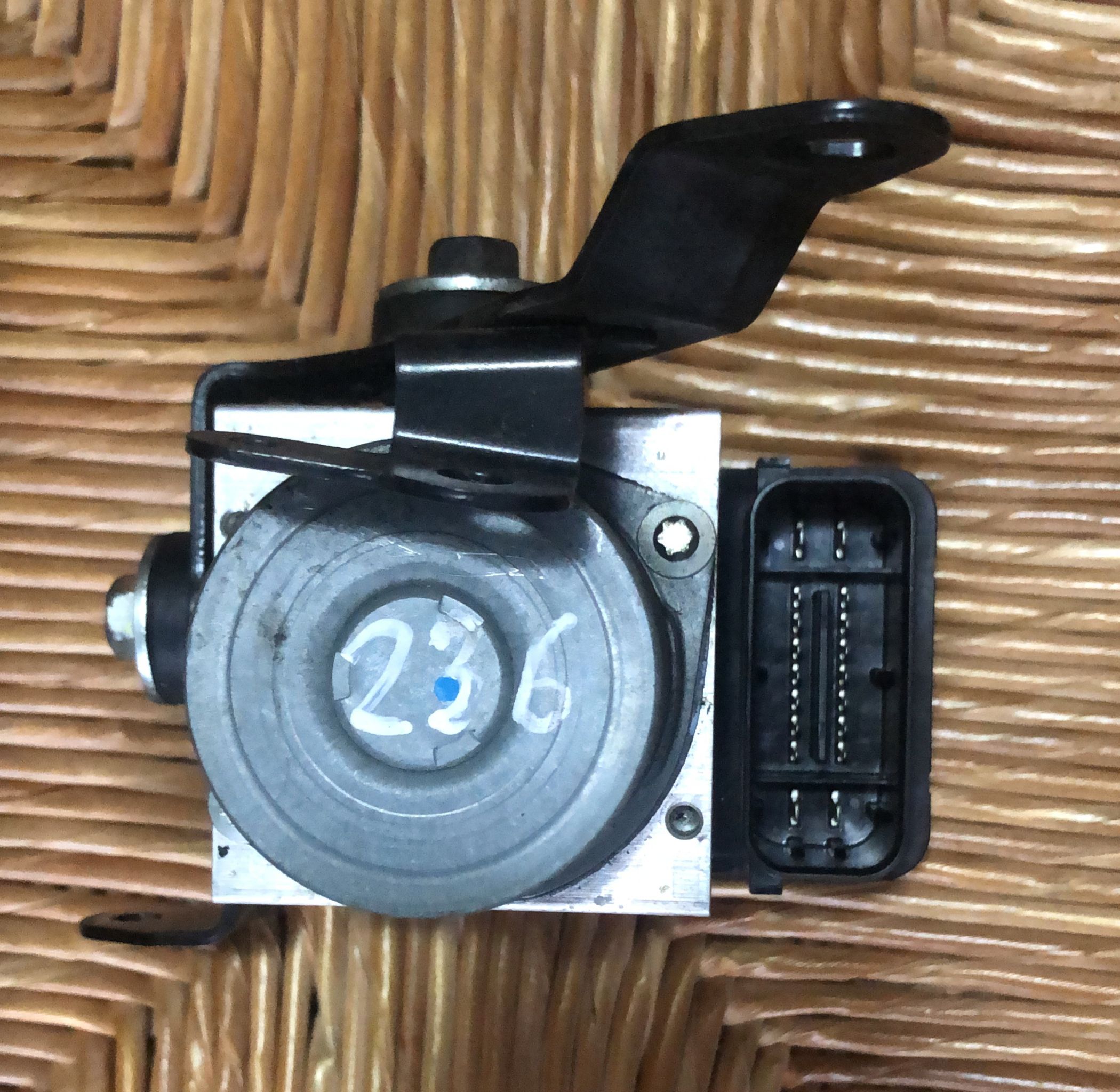 16082-0766 CENTRALINA ABS MODULATORE GRUPPO POMPA FRENO KAWASAKI Z650 2021