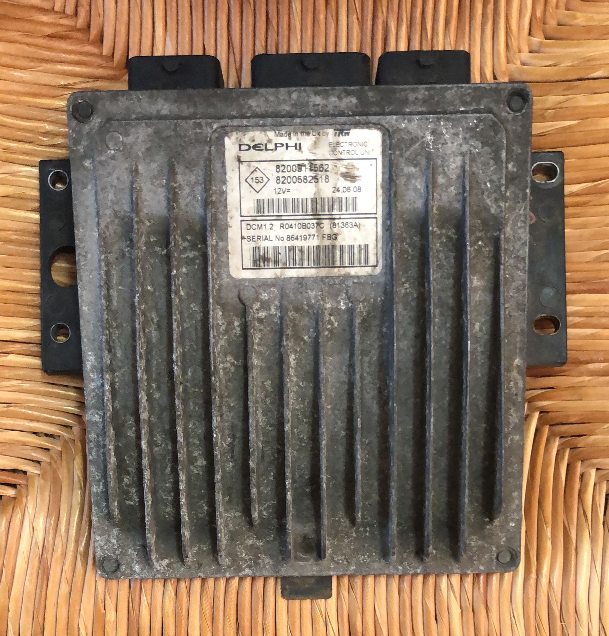 ECU RENAULT KANGOO 1.5 DCI 8200911562 8200582518 DELPHI DCM1.2 r0410b037c
