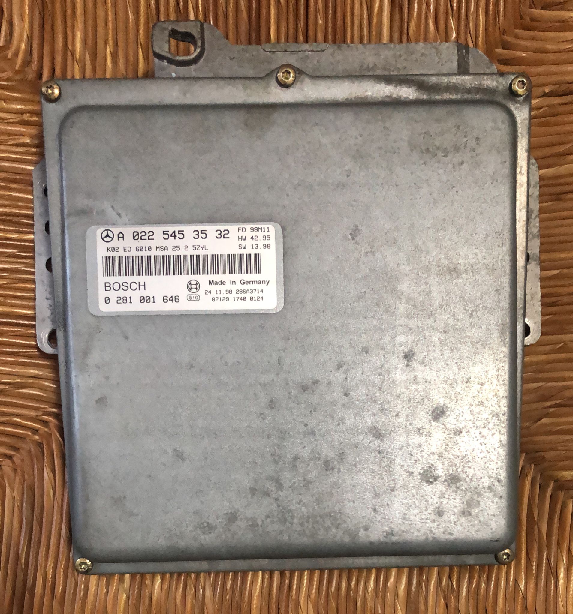 ECU MERCEDES SPRINTER 2.9 TD BOSCH 0281001646 A0225453532