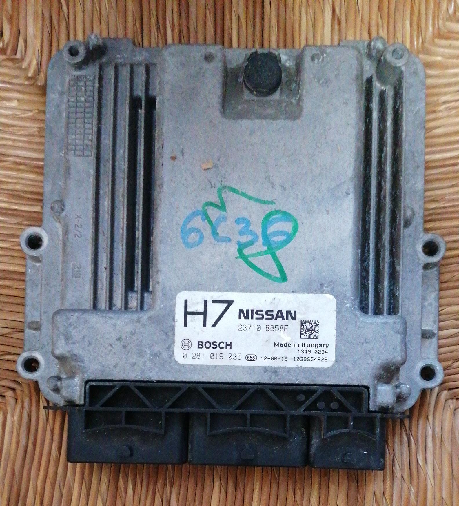 CENTRALINA MOTORE NISSAN QASHQAI1.6 0281019035 23710 BB58E EDC17C42