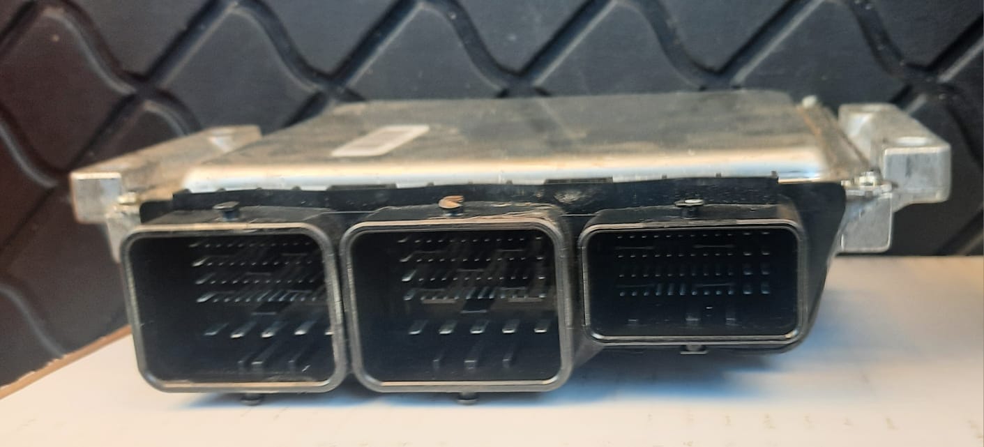 ECU 28334086 FORD FOCUS C-MAX 2.0 TDCI 115CV BV61-12A650-ACG BV6112A650ACG