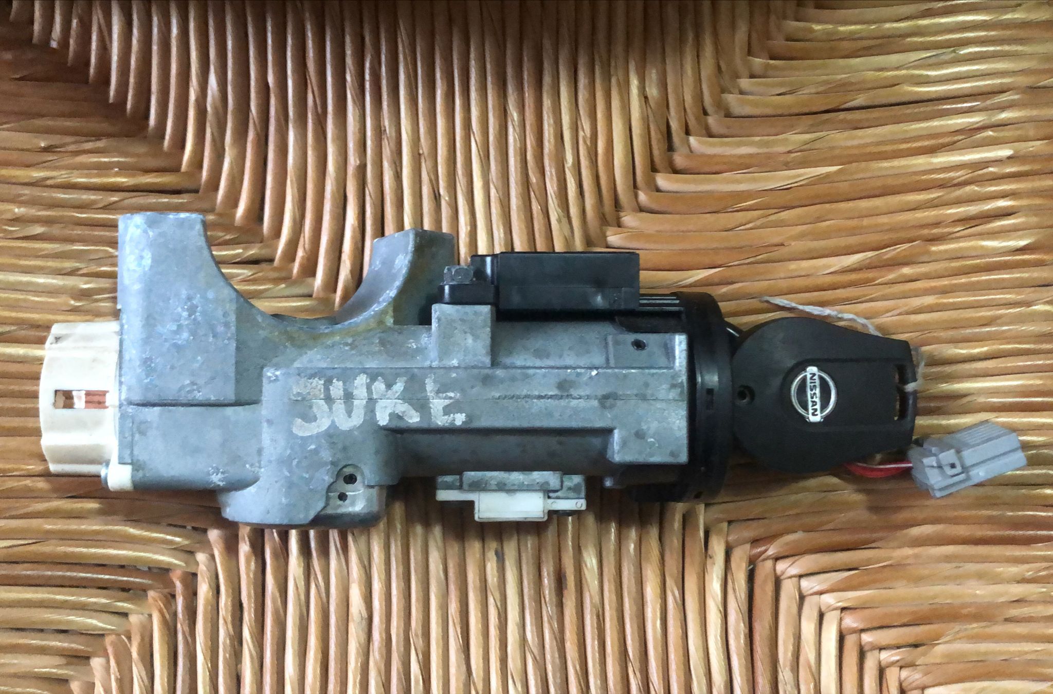 28590C9968 BLOCCHETTO CON CHIAVE ORIGINALE NISSAN JUKE MODEL MW1014 A2382B666