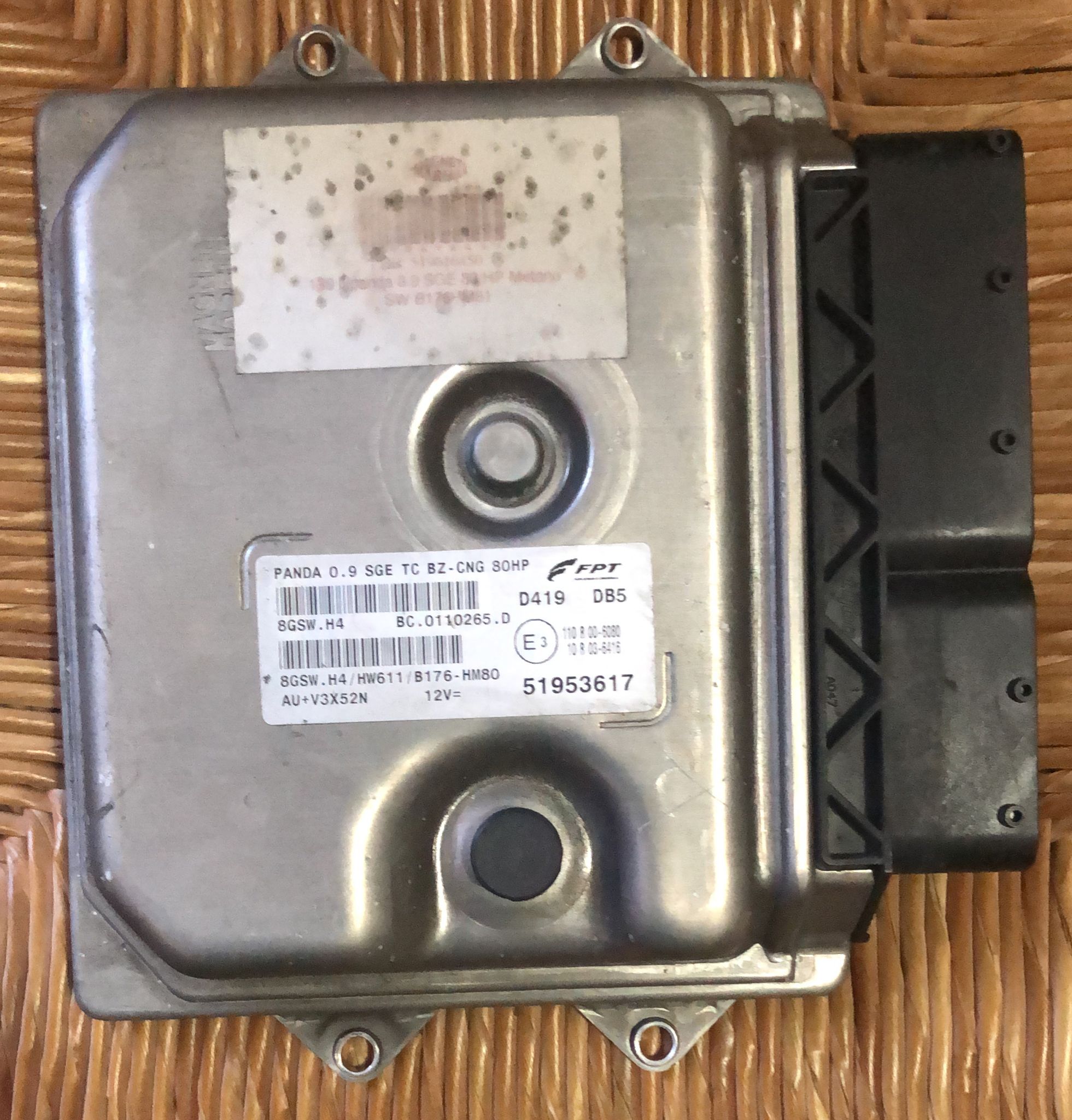 CENTRALINA MOTORE FIAT Panda 0.9  3° Serie 51953617 Benzina 8GSW.H4 hw611