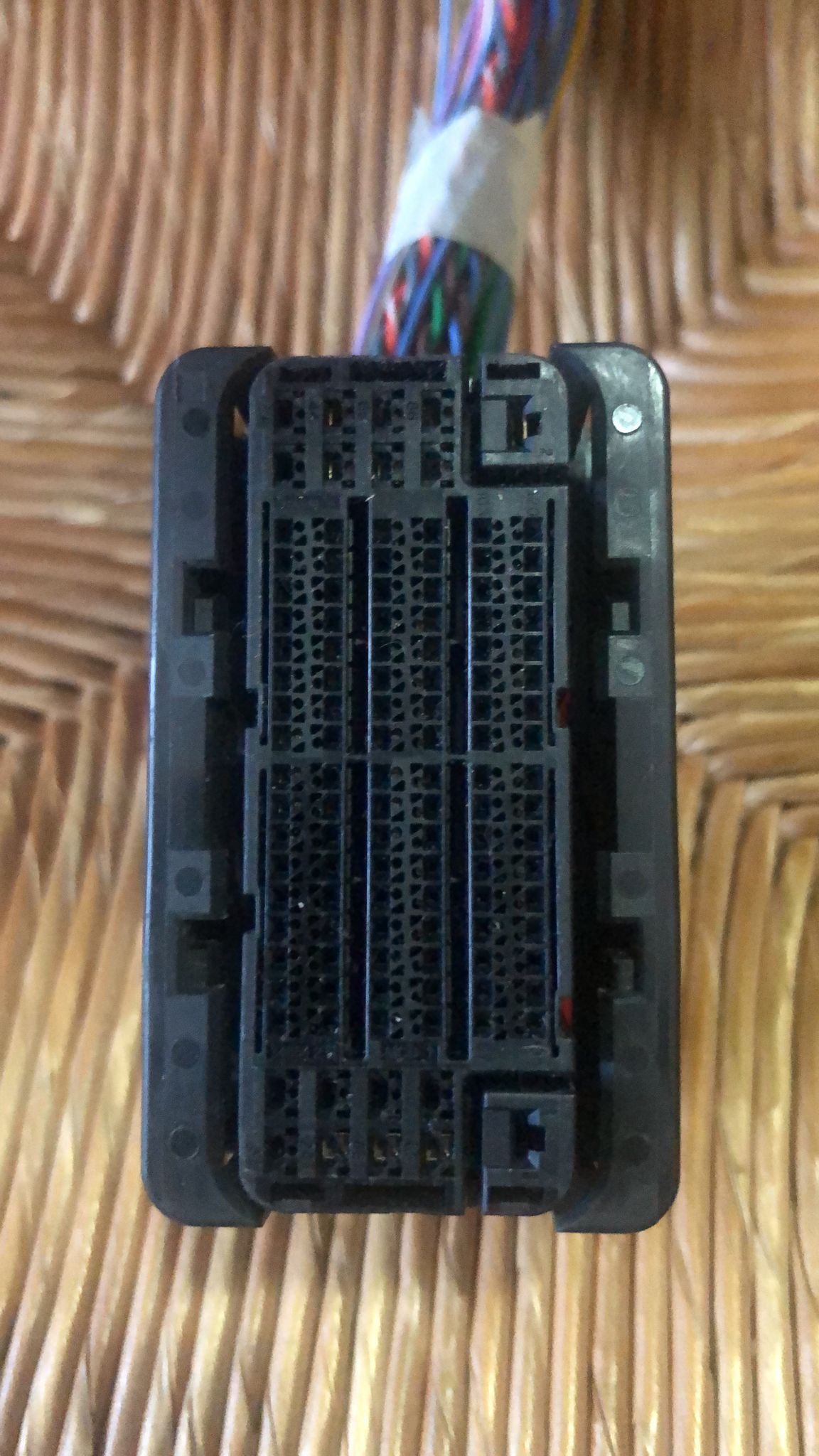 Connettore spina per ecu centralina 34854111313 348541113 13