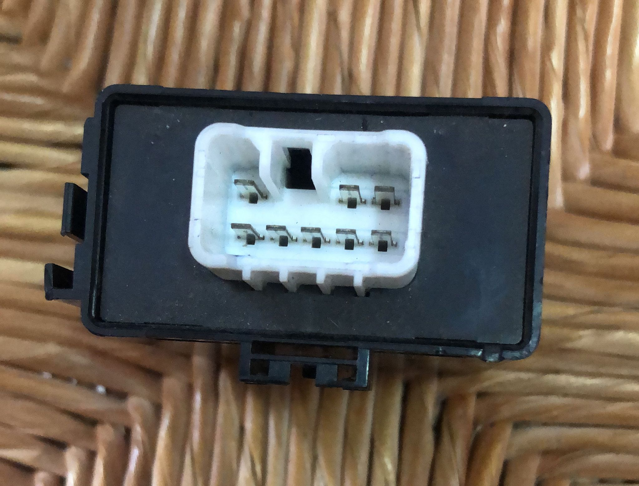 CENTRALINA SALVA BATTERIA RELÈ CHEVROLET KALOS (T200) [2005-2008] 96408390