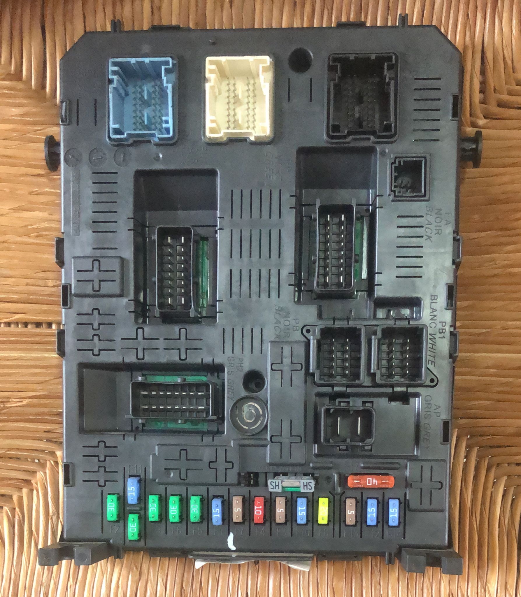 CITROEN BERLINGO PARTNER BODY CONTROL MODULE FUSEBOX 966405898002 BSI4EV K03-00