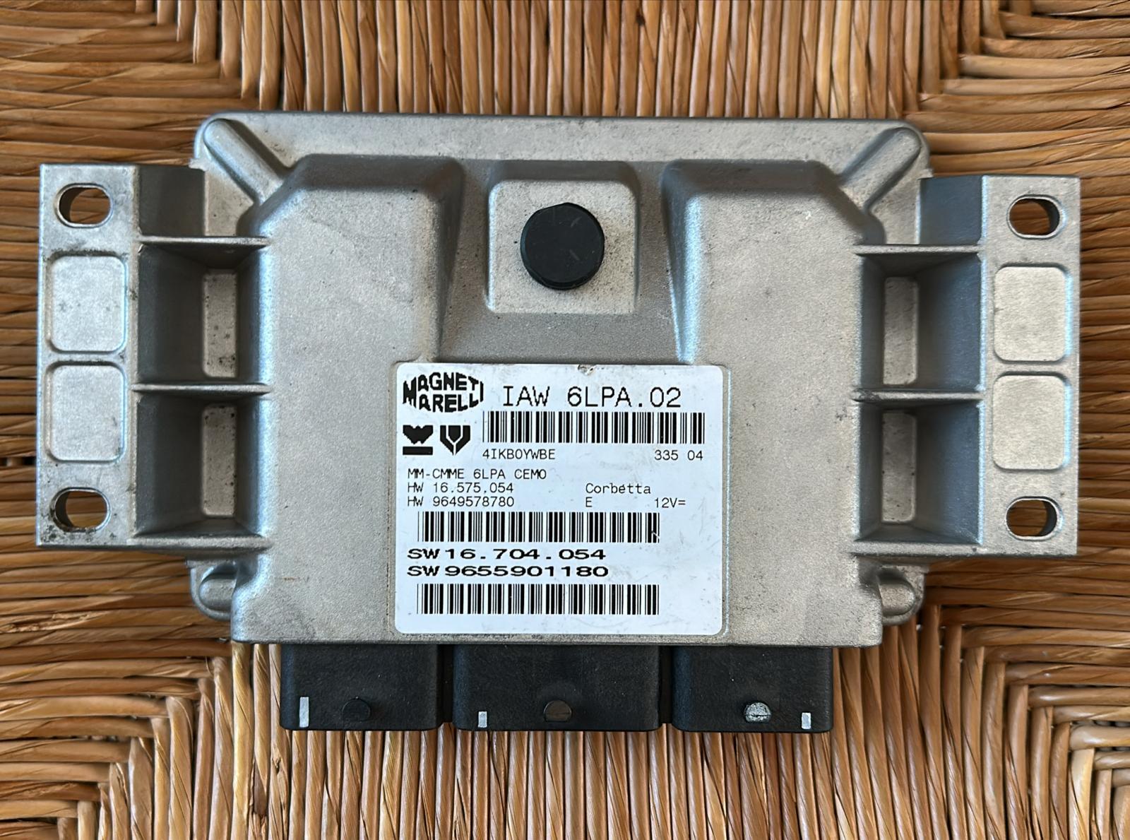 ecu MAGNETI MARELLI Peugeot 307 2.0 9655901180 IAW 6LPA.02 HW 9649578780 SW 16.704.054 SW 9655901180