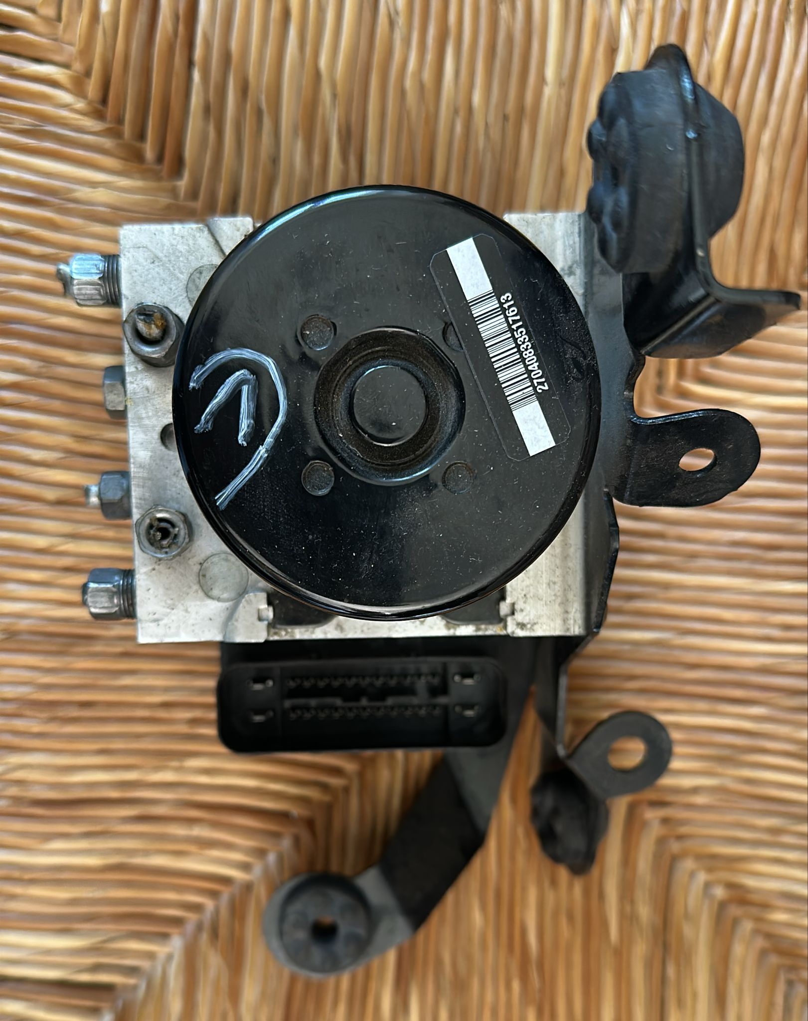 RENAULT MEGANE 1.5 DIESEL AUT 5P 81KW (2011) RICAMBIO CENTRALINA ABS AGGREGATO POMPA 27040833504413 476607984R 95CT2AAY2