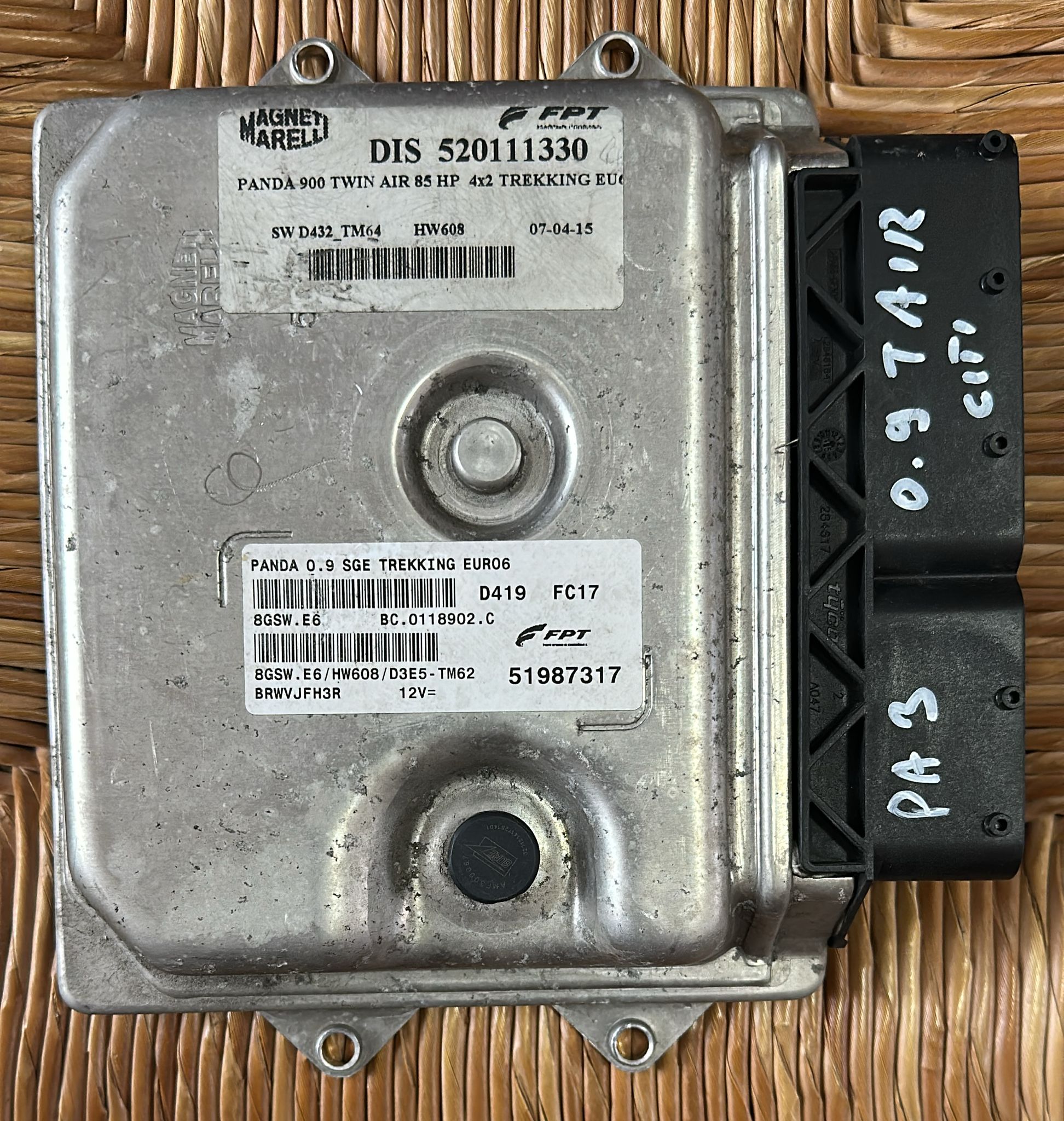 FIAT PANDA Centralina sistema di iniezione Centralina motore 51987317 8GSW.E6 HW608 BC.0118902.C