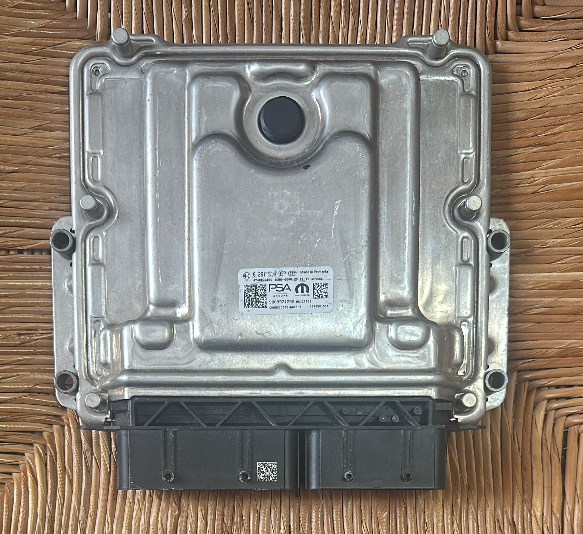 0261s1093p peugeot 3008 motor beyni PSA MG1CS051