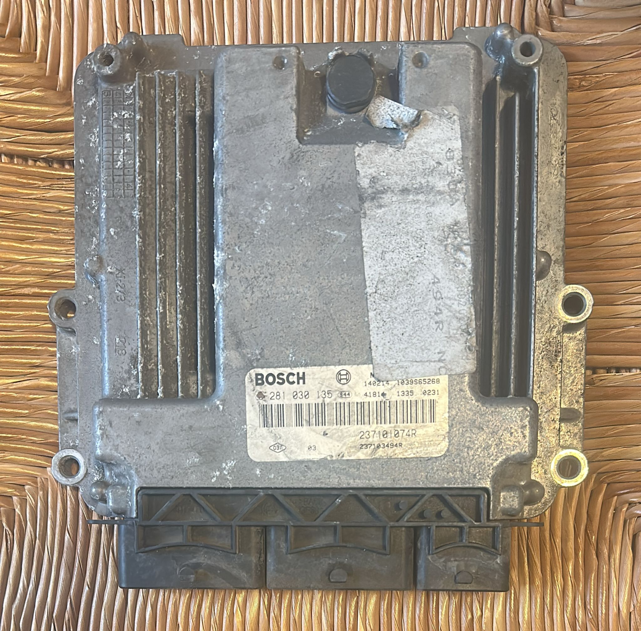 centralina motore renault scenic III XMOD dci bosch 0281030135 237101074R